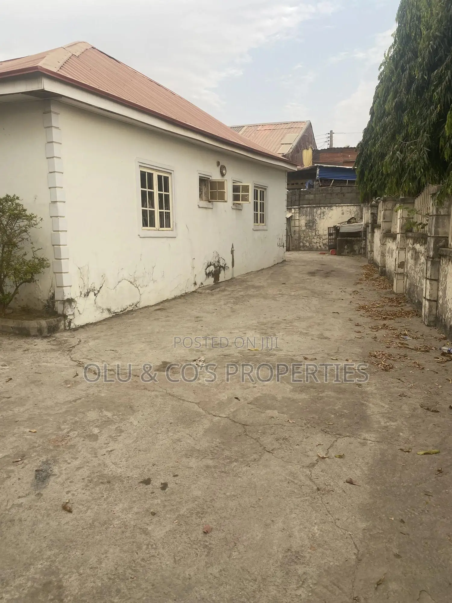 2bdrm Bungalow in Trademore Estate, Lugbe District for sale in Lugbe District