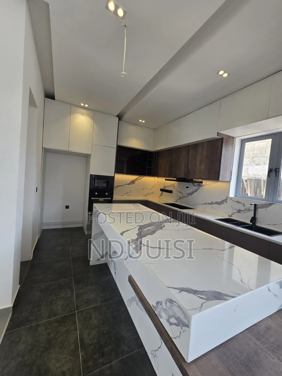 4bdrm Townhouse/Terrace in Lekki Phase 1 for sale in Lekki Phase 1