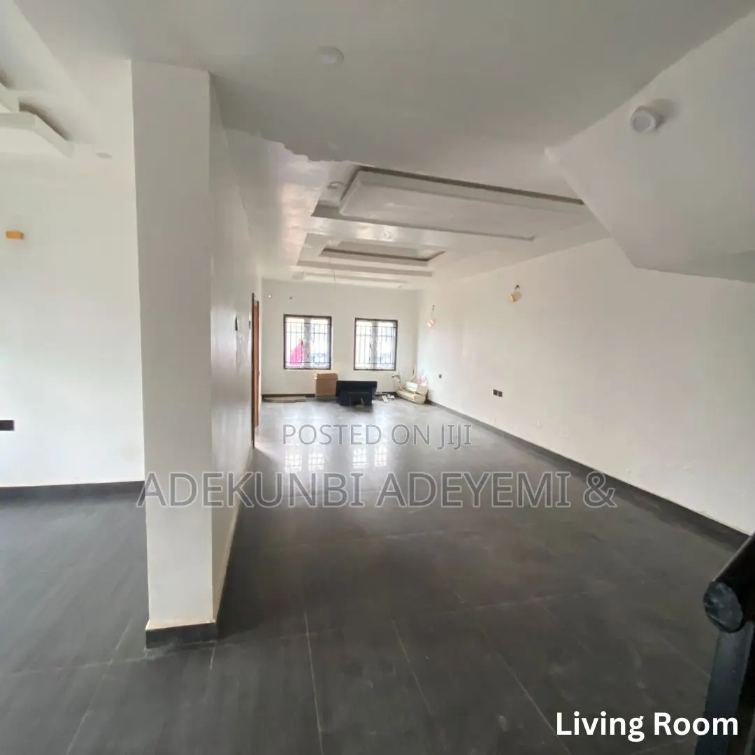 4bdrm Duplex in Life Camp for sale in Life Camp