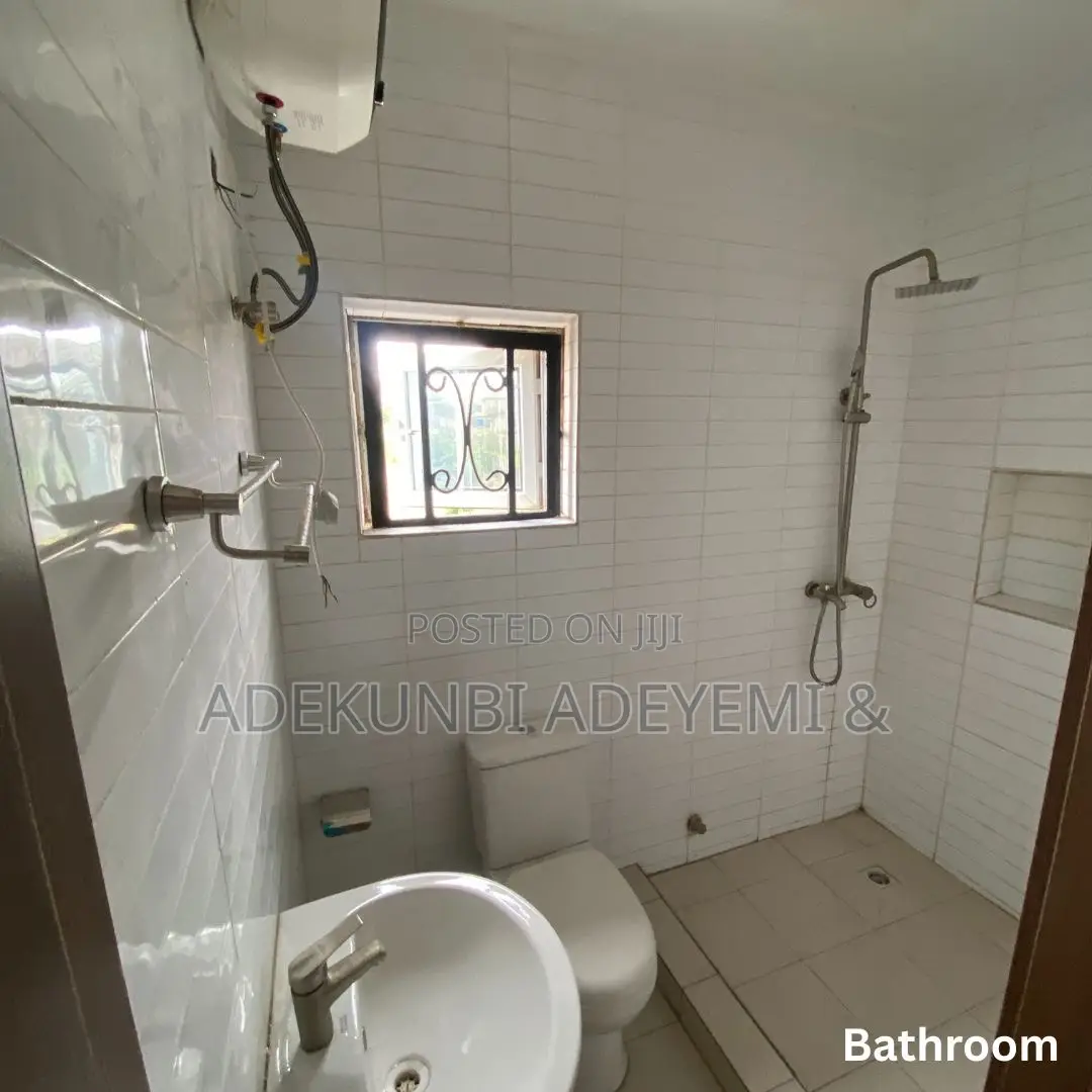 4bdrm Duplex in Life Camp for sale in Life Camp