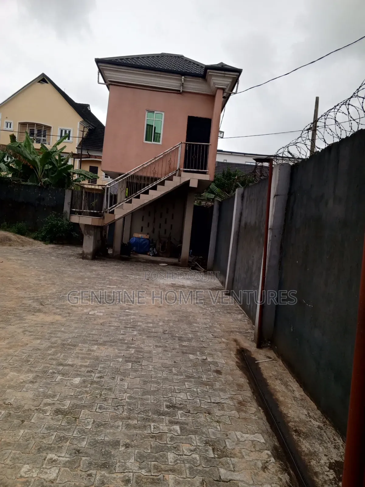 6bdrm Duplex in Akwaka, Obio-Akpor for sale in Obio-Akpor