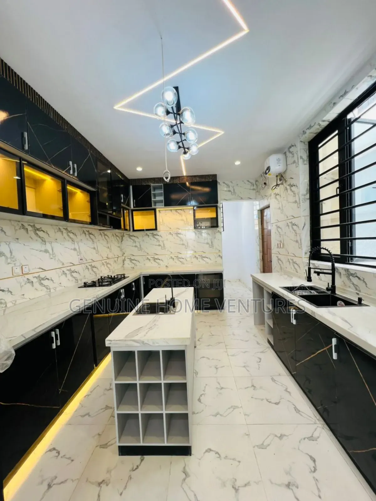4bdrm Duplex in Ikota for sale in Ikota