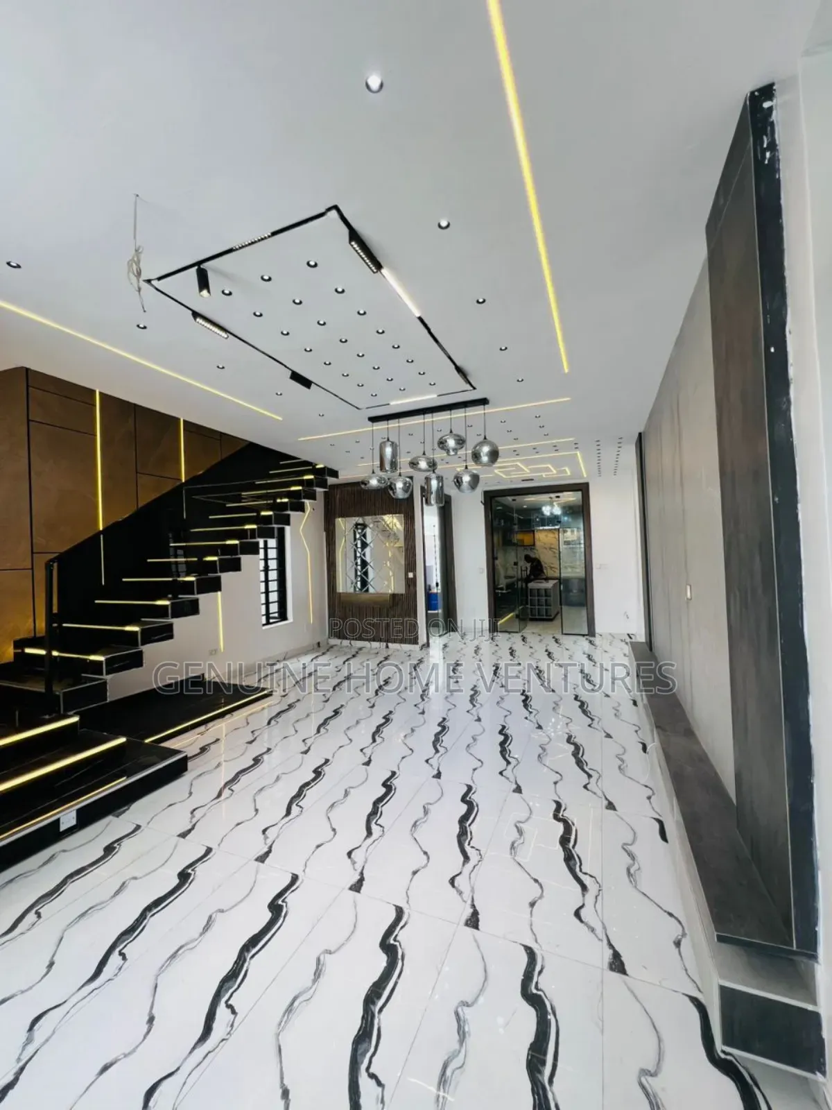 4bdrm Duplex in Ikota for sale in Ikota