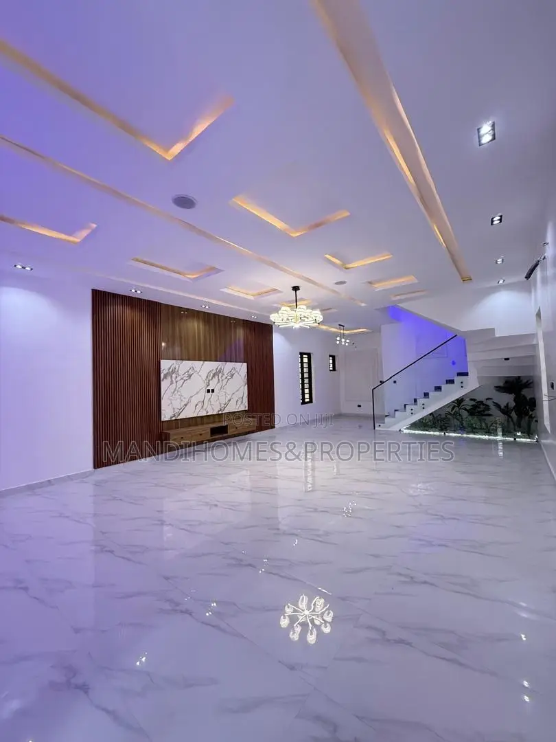 5bdrm Duplex in Lekki for sale in Lekki