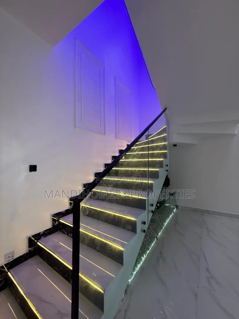 5bdrm Duplex in Lekki for sale in Lekki