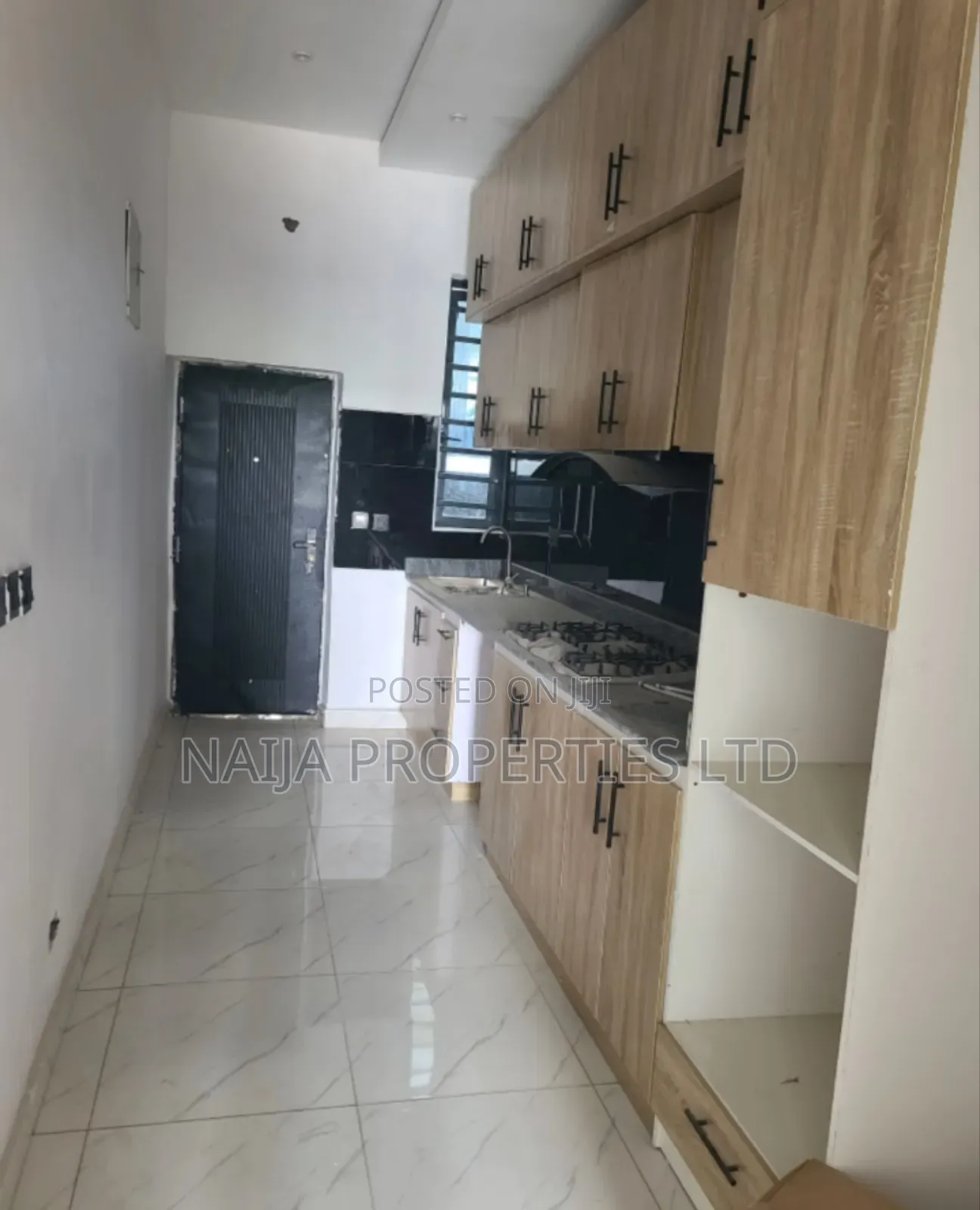 3bdrm Townhouse / Terrace in Lekki Scheme 2, Abraham Adesanya Estate in Abraham Adesanya Estate