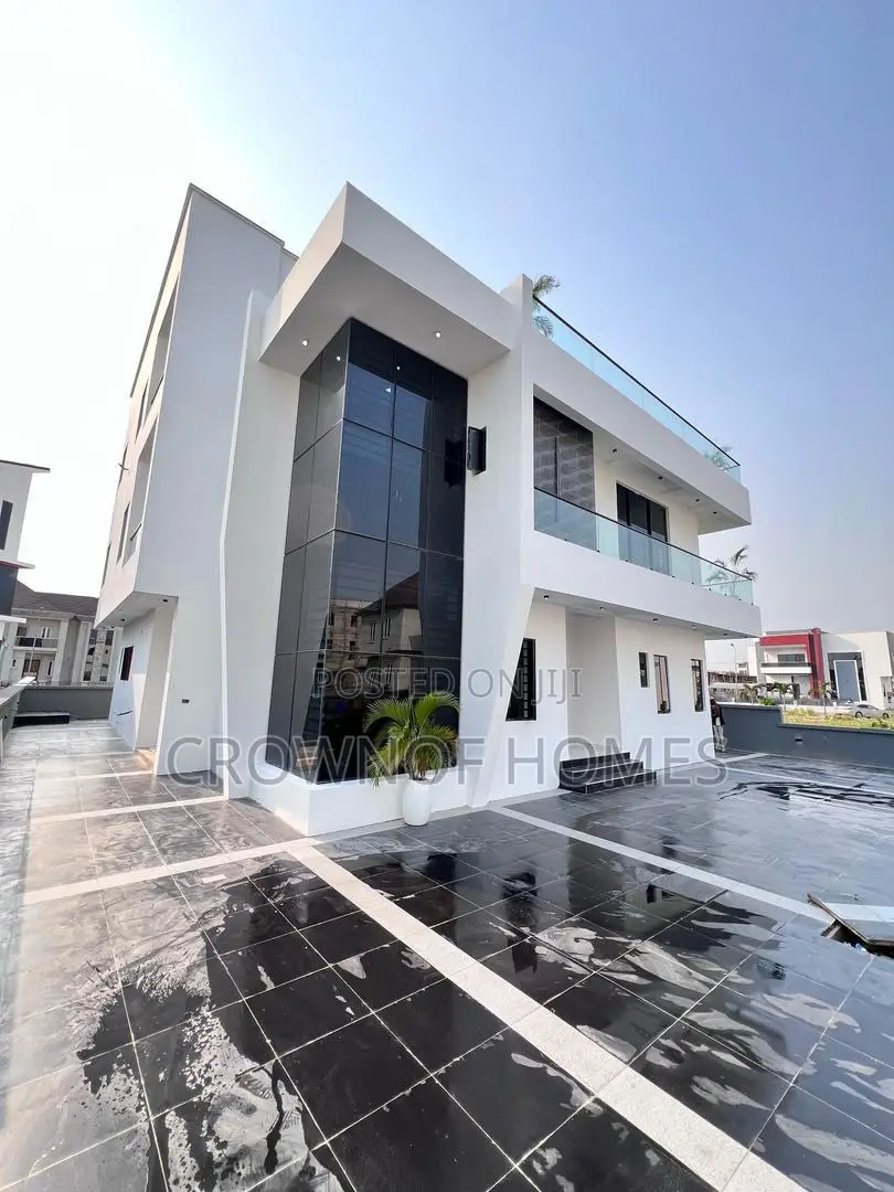 5bdrm Duplex in Sangotedo for sale in Sangotedo