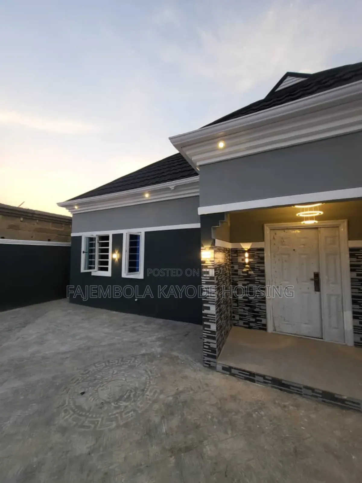 3bdrm Bungalow in Success Estate for sale in Oluyole Estate