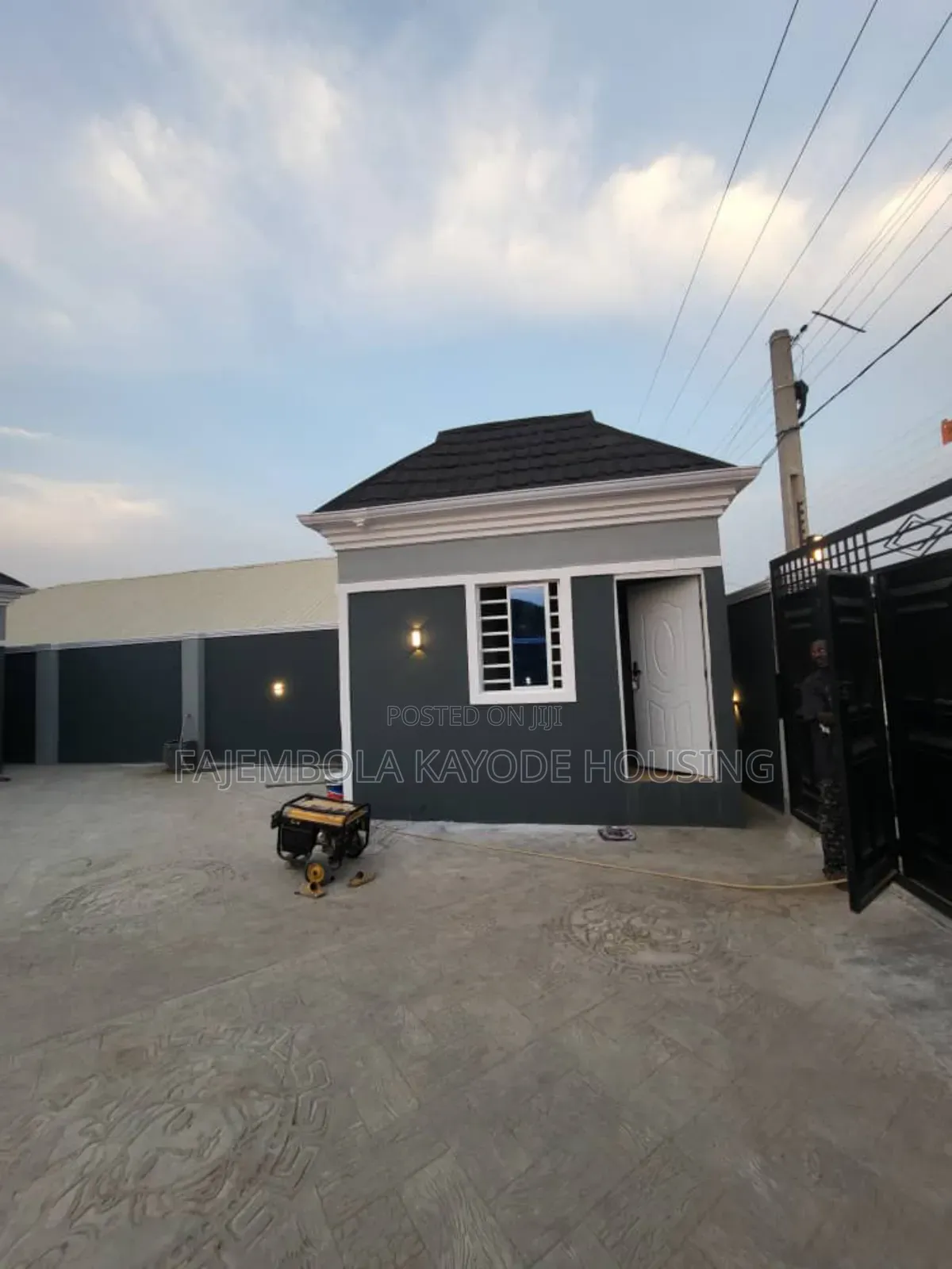 3bdrm Bungalow in Success Estate for sale in Oluyole Estate
