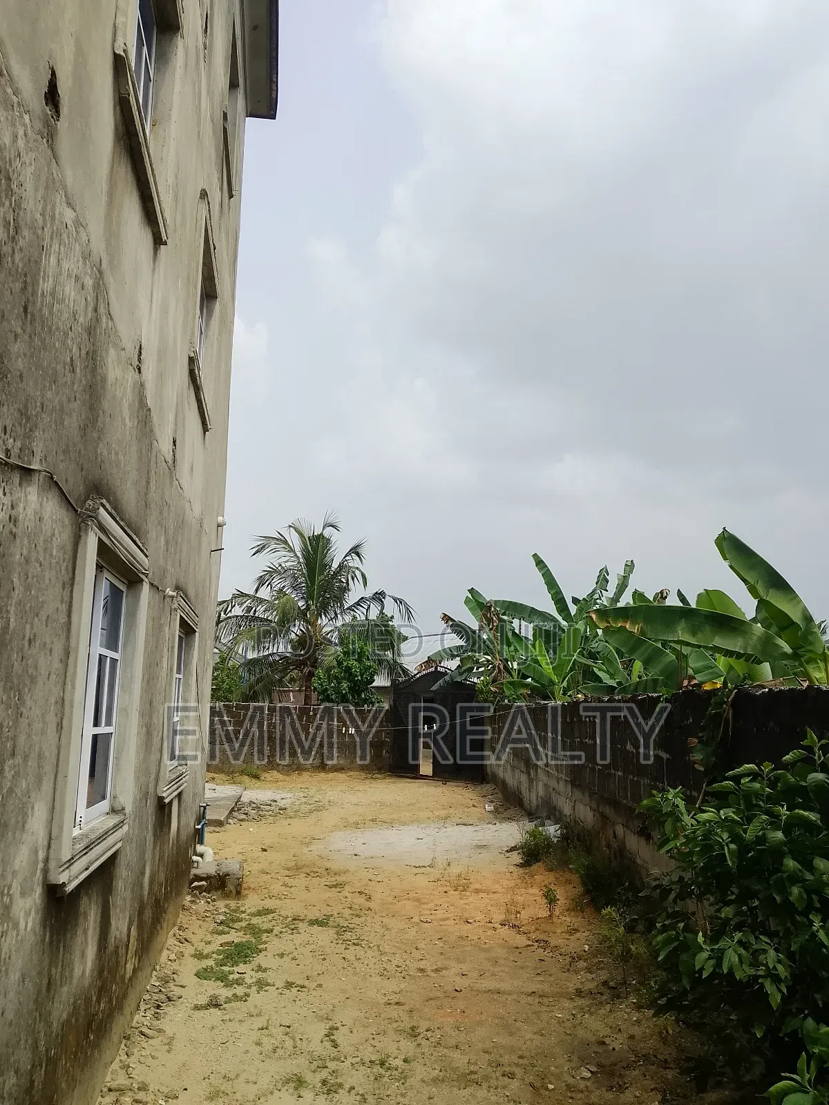 15 Units of One Bedroom 11 Units of Self-Contained in Port-Harcourt