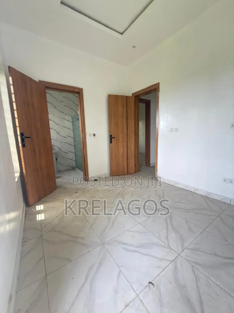 5bdrm Duplex in Orchid, Chevron for sale in Chevron