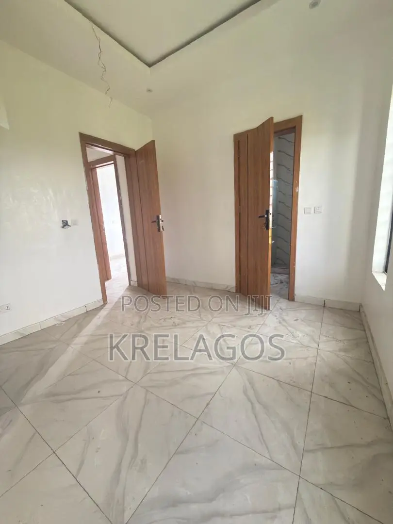 5bdrm Duplex in Orchid, Chevron for sale in Chevron