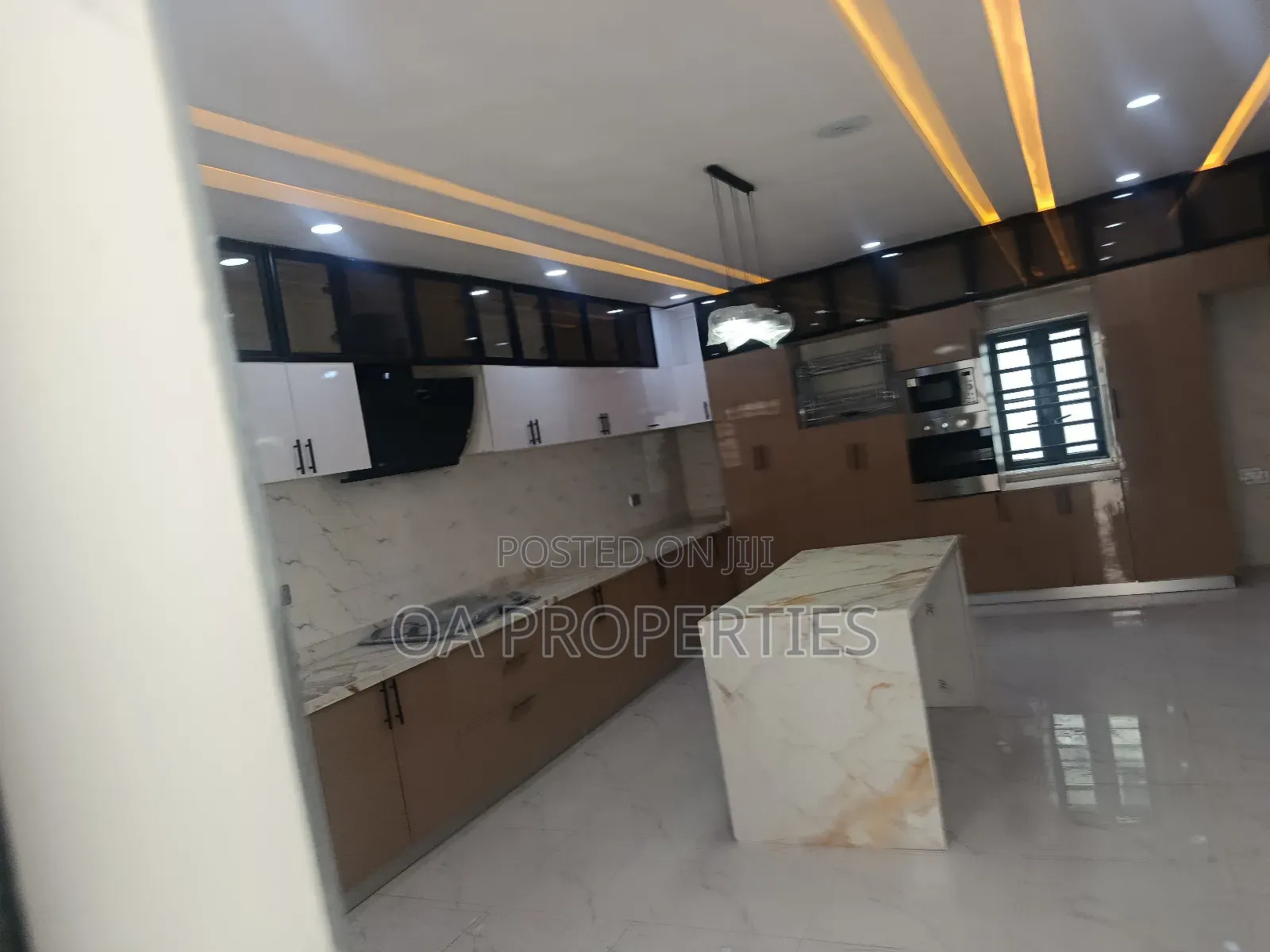 5bdrm Duplex in Oluyole Estate for sale in Ibadan