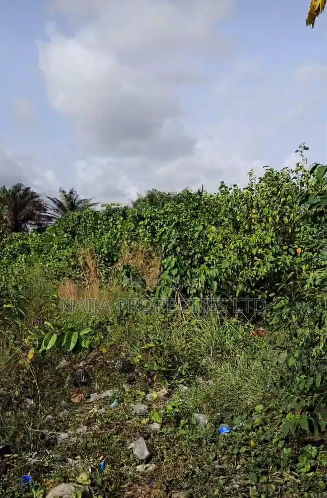 1300sqm Land Directly on the Major Rd at Abijo Gra,Lekki-Ajah for Sale in Abijo