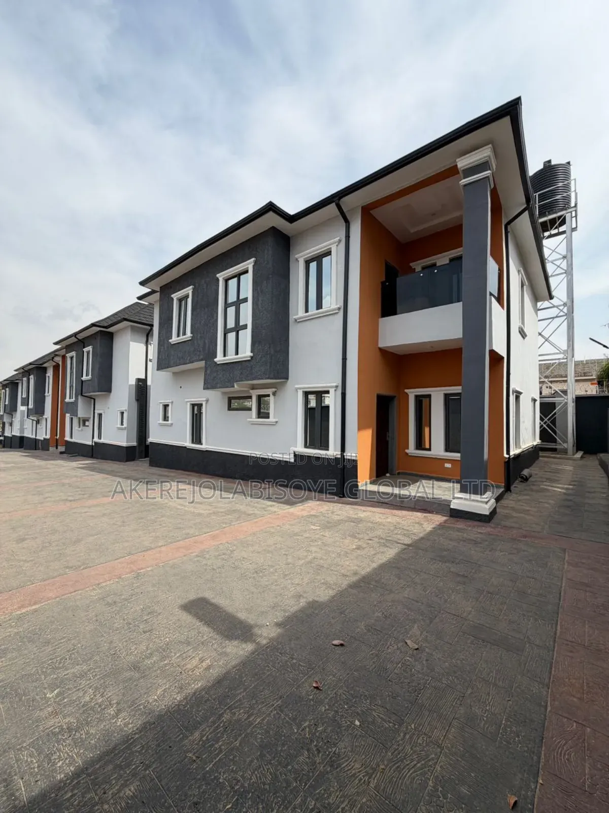 4bdrm Duplex in Lifecamp, Abuja for sale in Life Camp