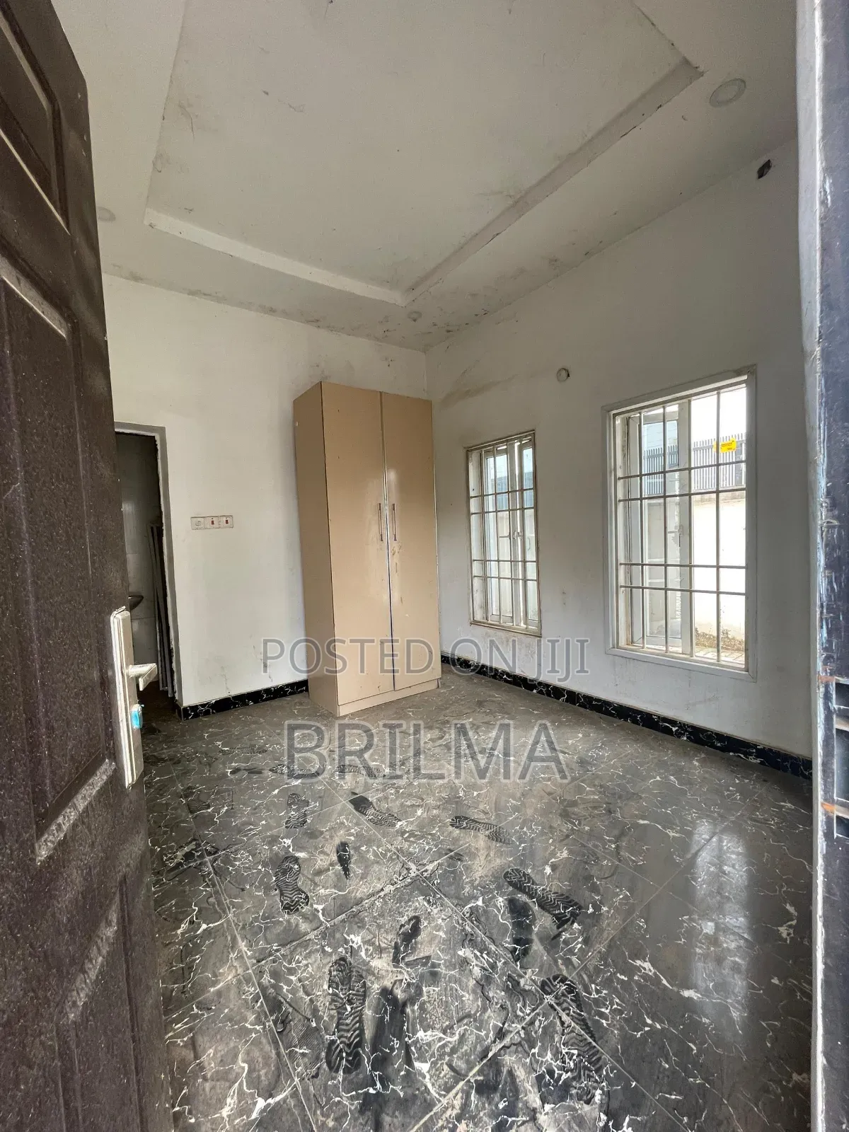 5bdrm Duplex in Life Camp for sale in Life Camp