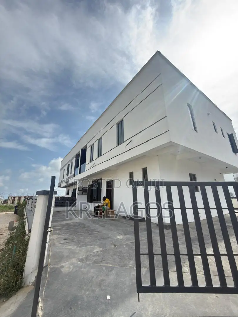 4bdrm Duplex in Orchid, Chevron for sale in Chevron