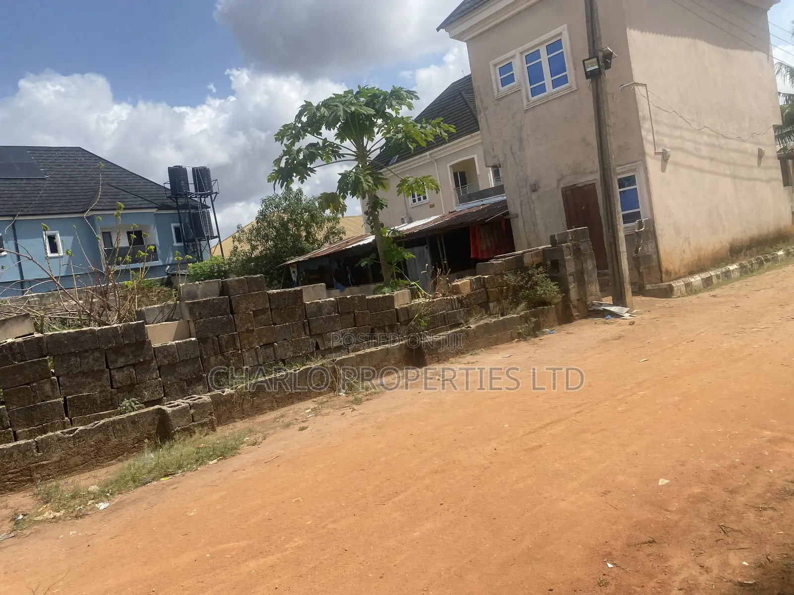Genuine 90ft By 100ft Fenced Round With Reg Survey In Evbukhu in Benin City