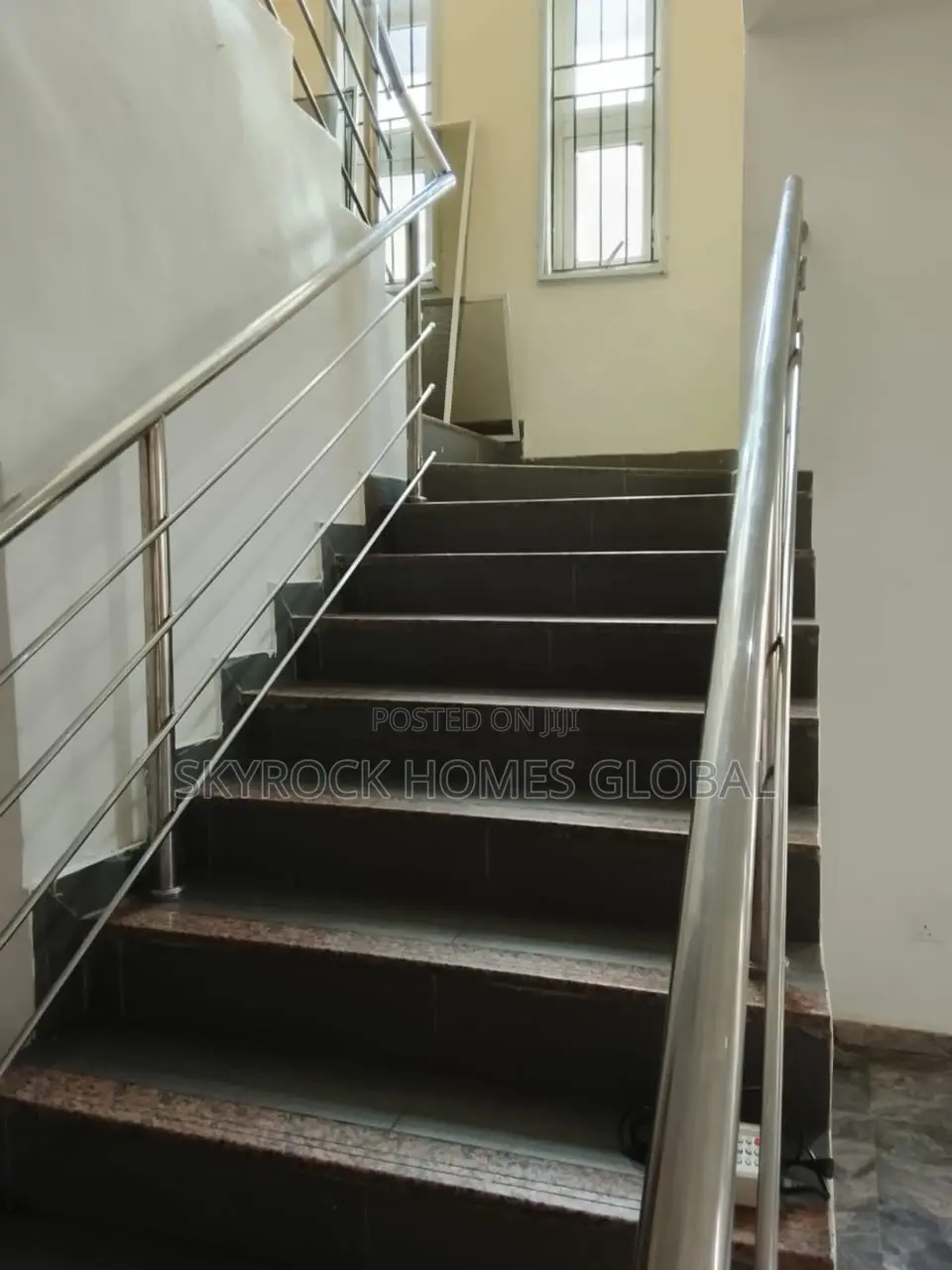 4bdrm Duplex in Ikota for rent in Ikota