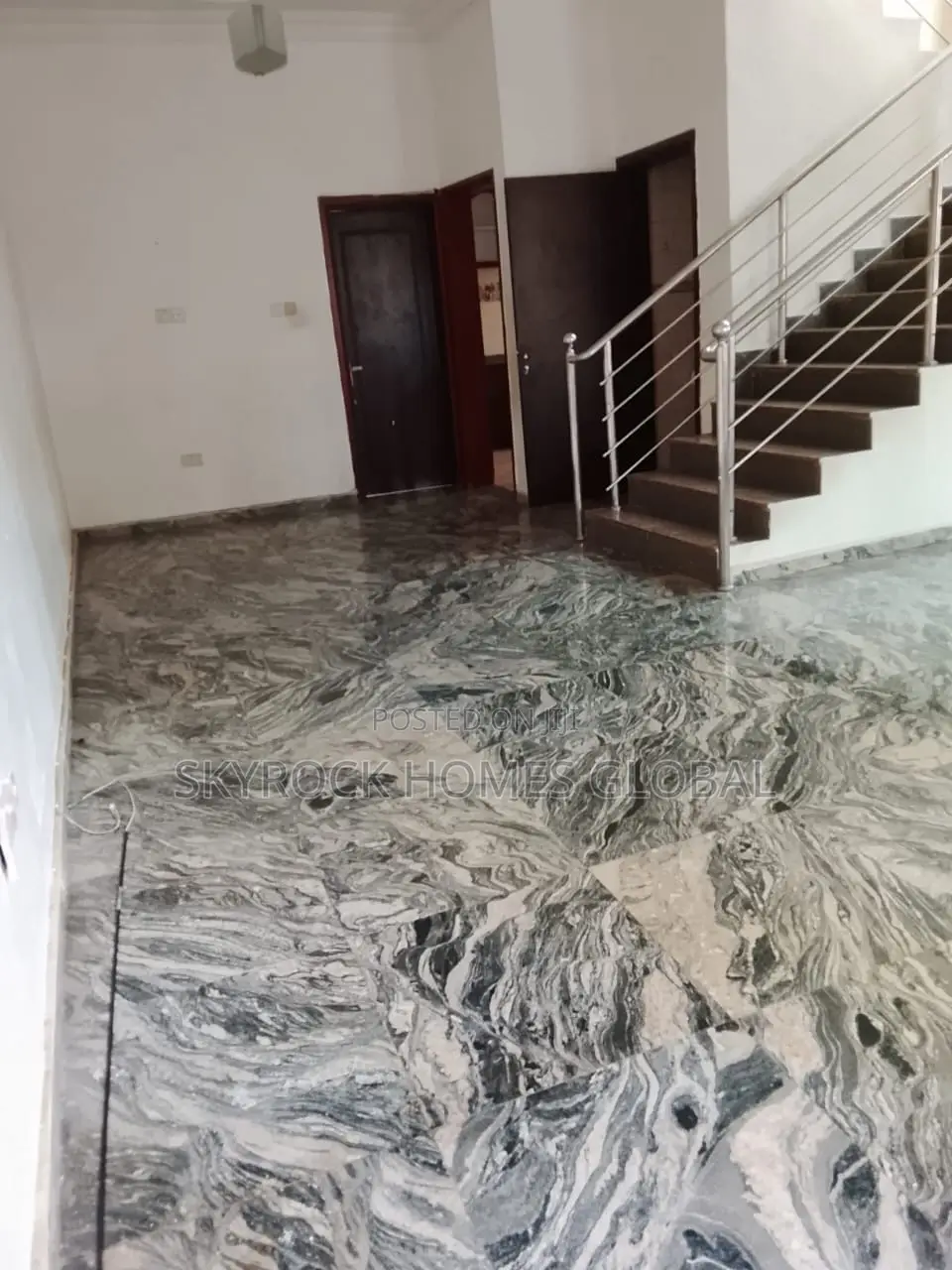 4bdrm Duplex in Ikota for rent in Ikota