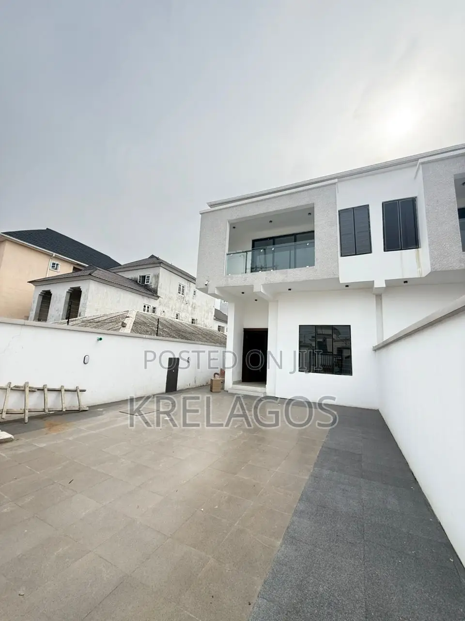 4bdrm Duplex in Ologolo for sale in Ologolo