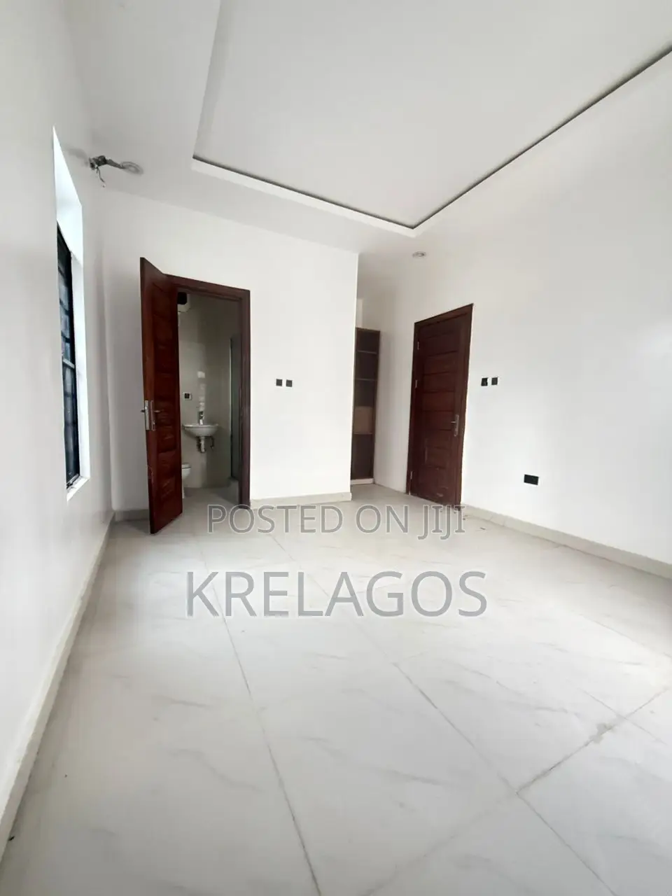 4bdrm Duplex in Ologolo for sale in Ologolo
