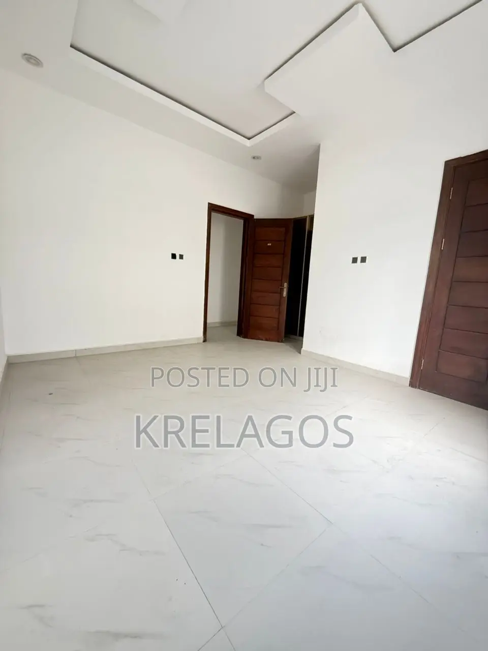 4bdrm Duplex in Ologolo for sale in Ologolo