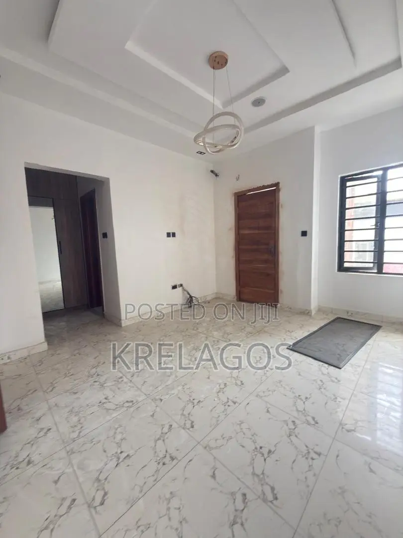 4bdrm Duplex in Orchid, Chevron for rent in Chevron
