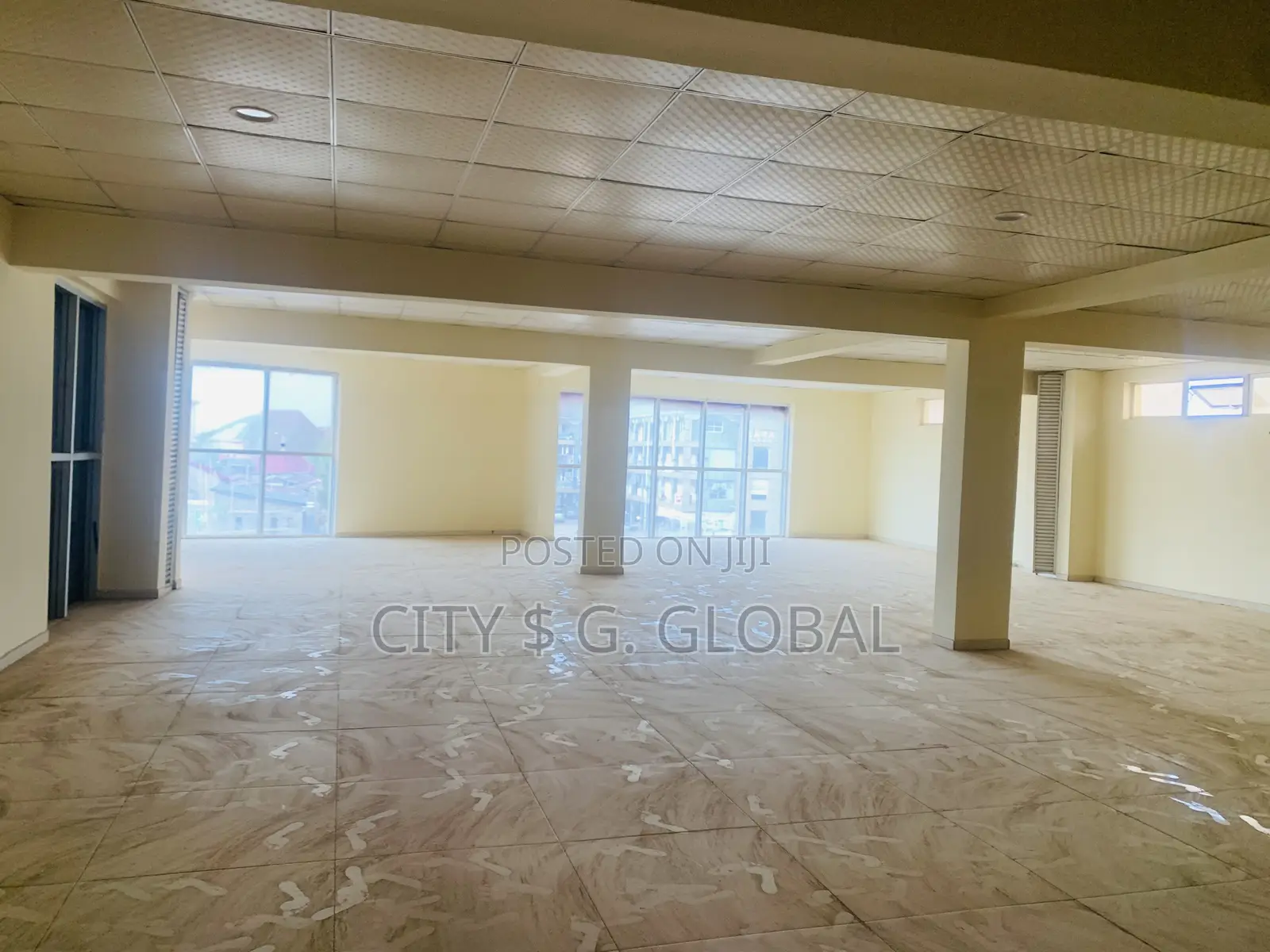 Office Space / Warehouse/ Hospital/ Gym Etc in Life Camp