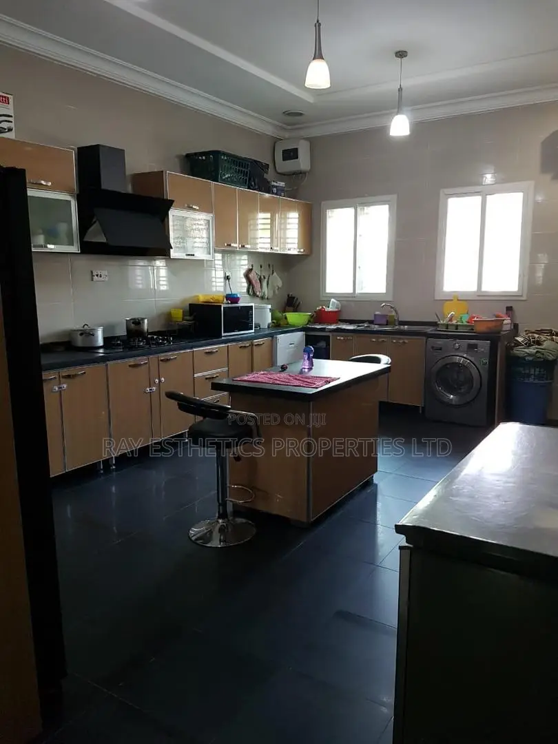 Furnished 5bdrm Duplex in Lekki Phase 1 for sale in Lekki Phase 1