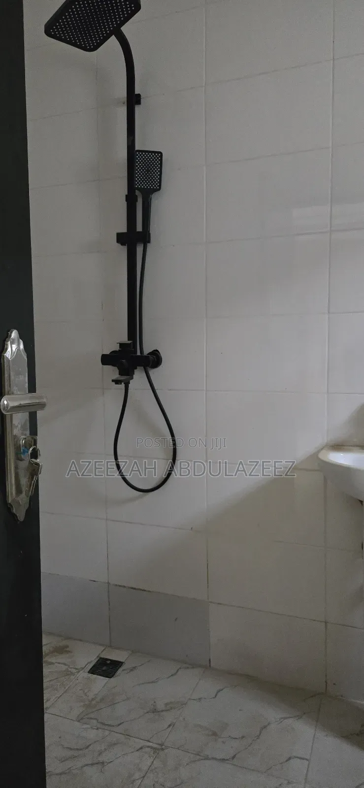 3bdrm Block of Flats in Sabon Lugbe for rent in Sabon Lugbe