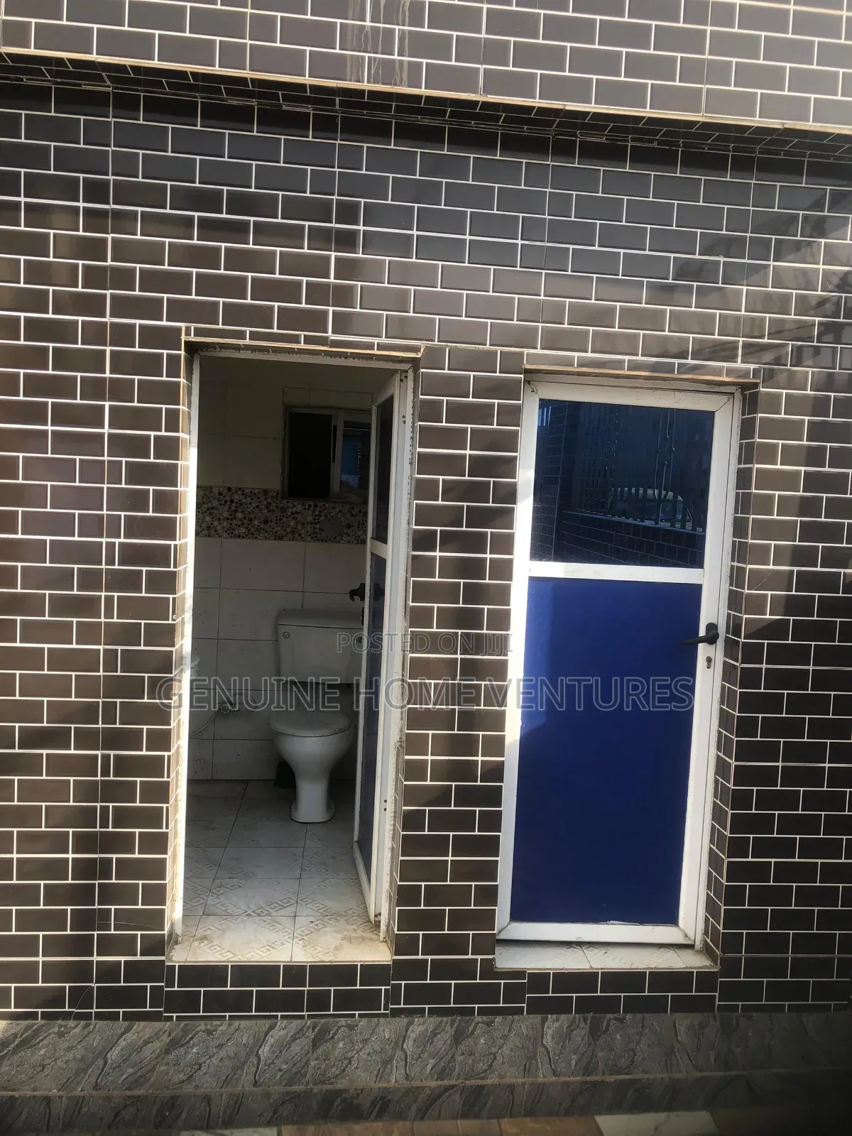 Guest House of Six Rooms + Extra 3 Other Rooms and Hall for Lease in Ejigbo / Ejigbo