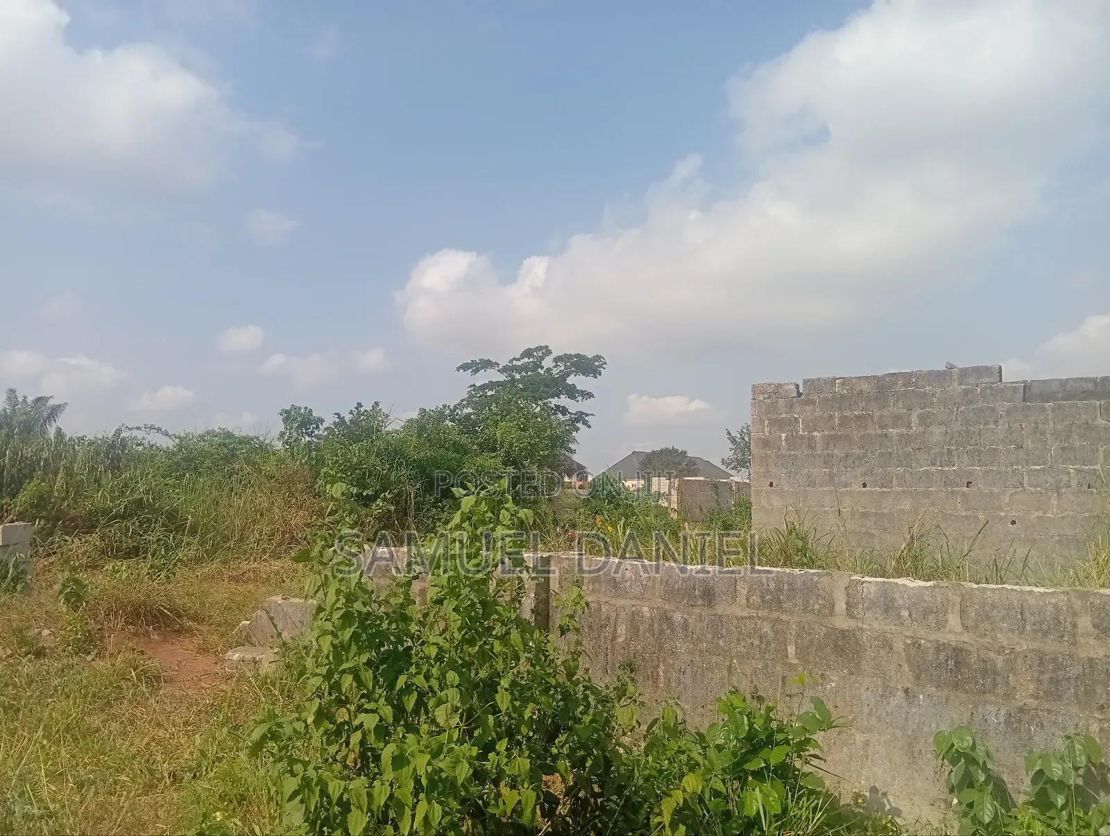 3 No's of 1bedroom Flat Structure of 60x60 Half Plot Standard Size in Isiu