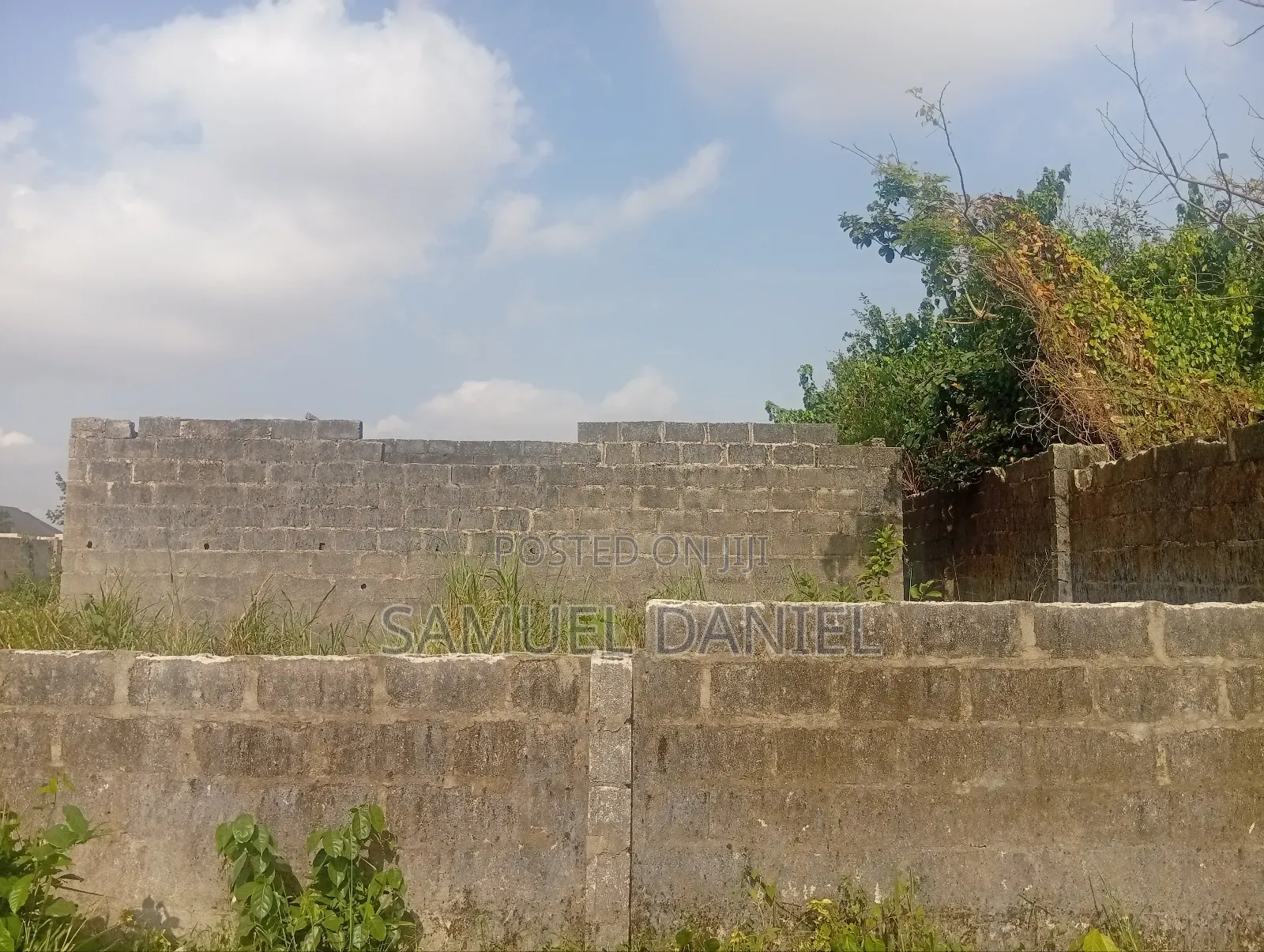 3 No's of 1bedroom Flat Structure of 60x60 Half Plot Standard Size in Isiu