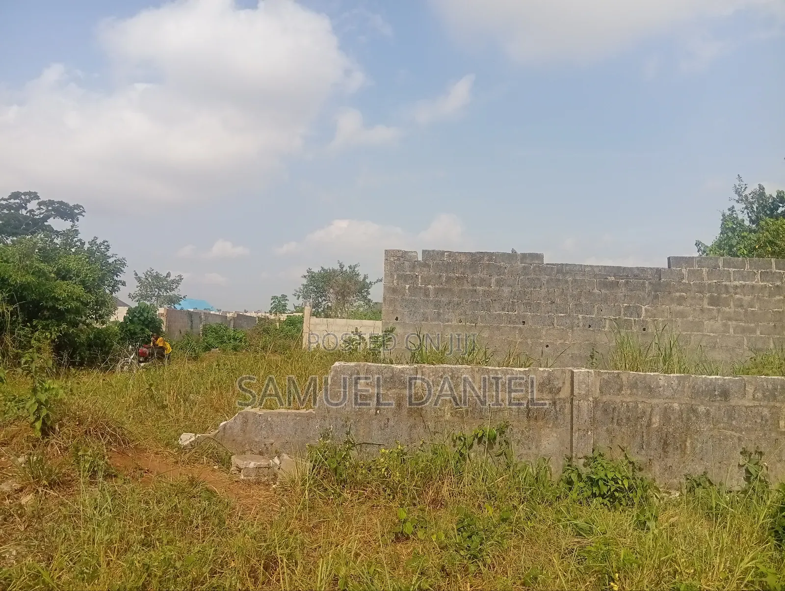3 No's of 1bedroom Flat Structure of 60x60 Half Plot Standard Size in Isiu