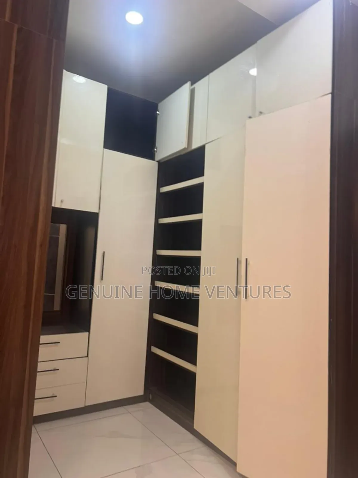 4bdrm Duplex in Chevy View Estate, Chevron for rent in Chevron