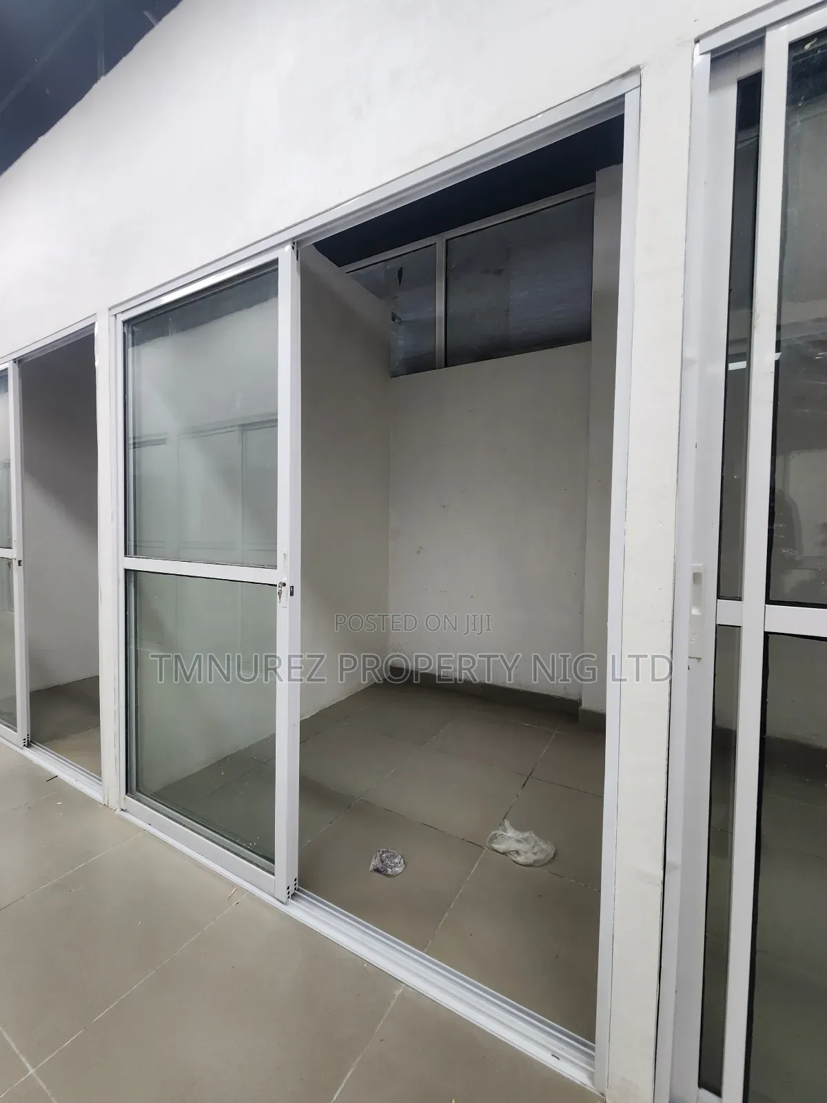 Shop Space for Phone Lekki Market in Victoria Island Extension