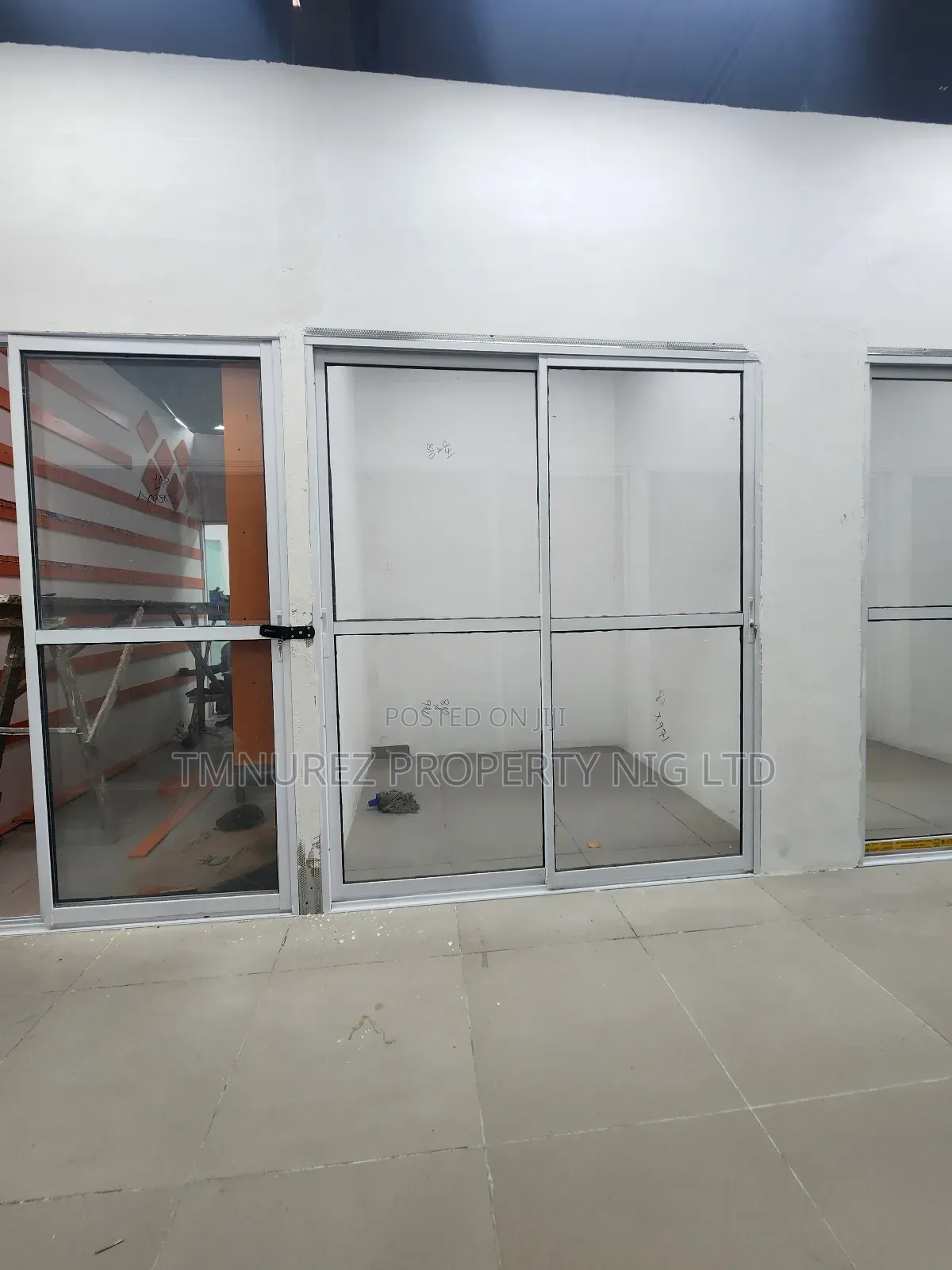 Shop Space for Phone Lekki Market in Victoria Island Extension