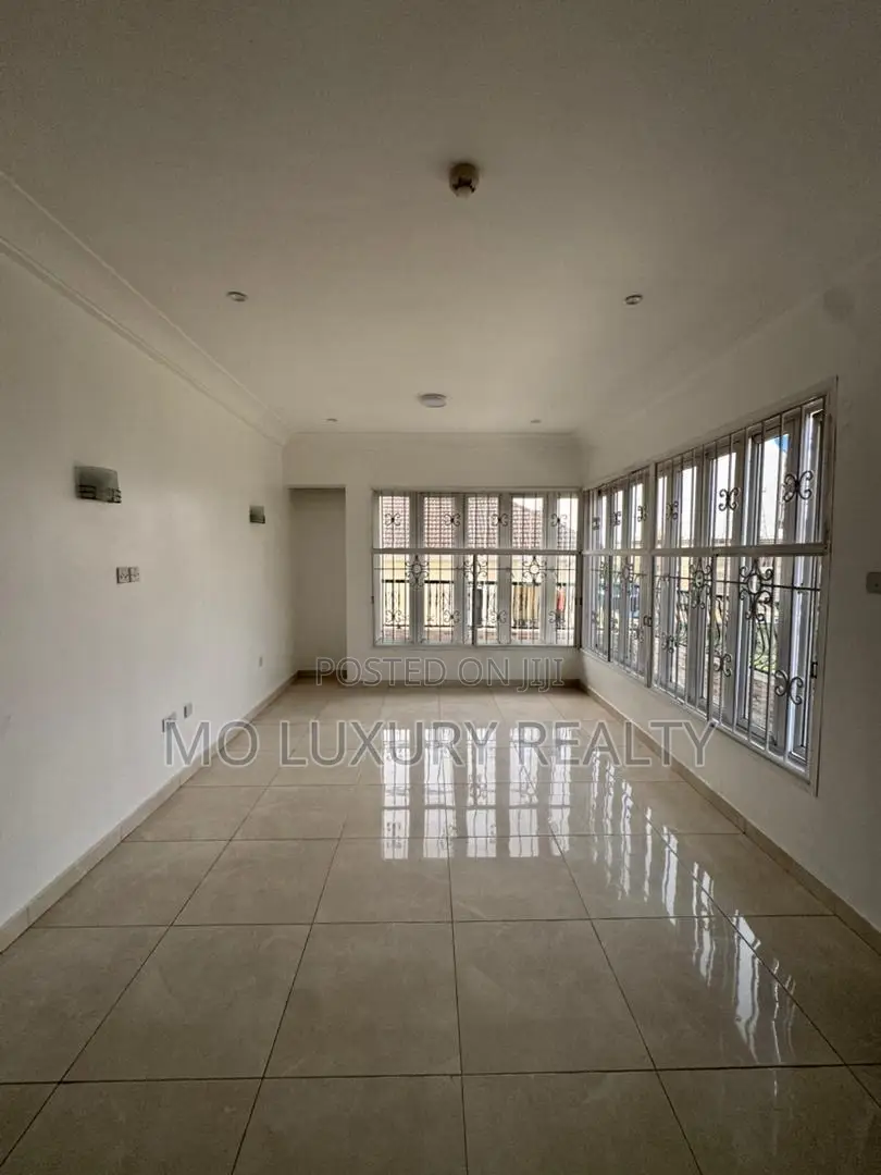 5bdrm Duplex in Banana Island for rent in Banana Island
