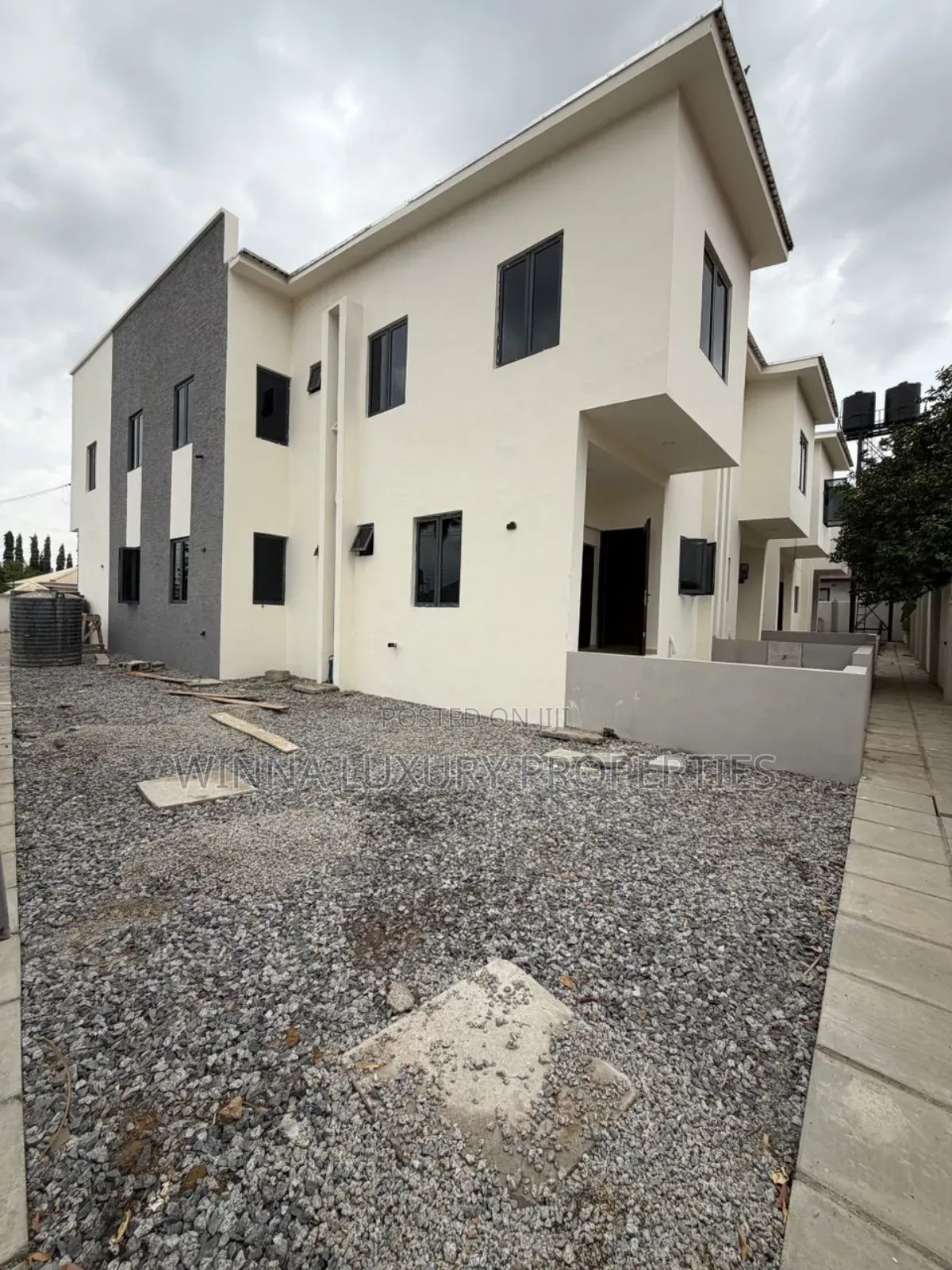 4bdrm Townhouse/Terrace in Gwarinpa 3Rd Avenue for sale in Gwarinpa