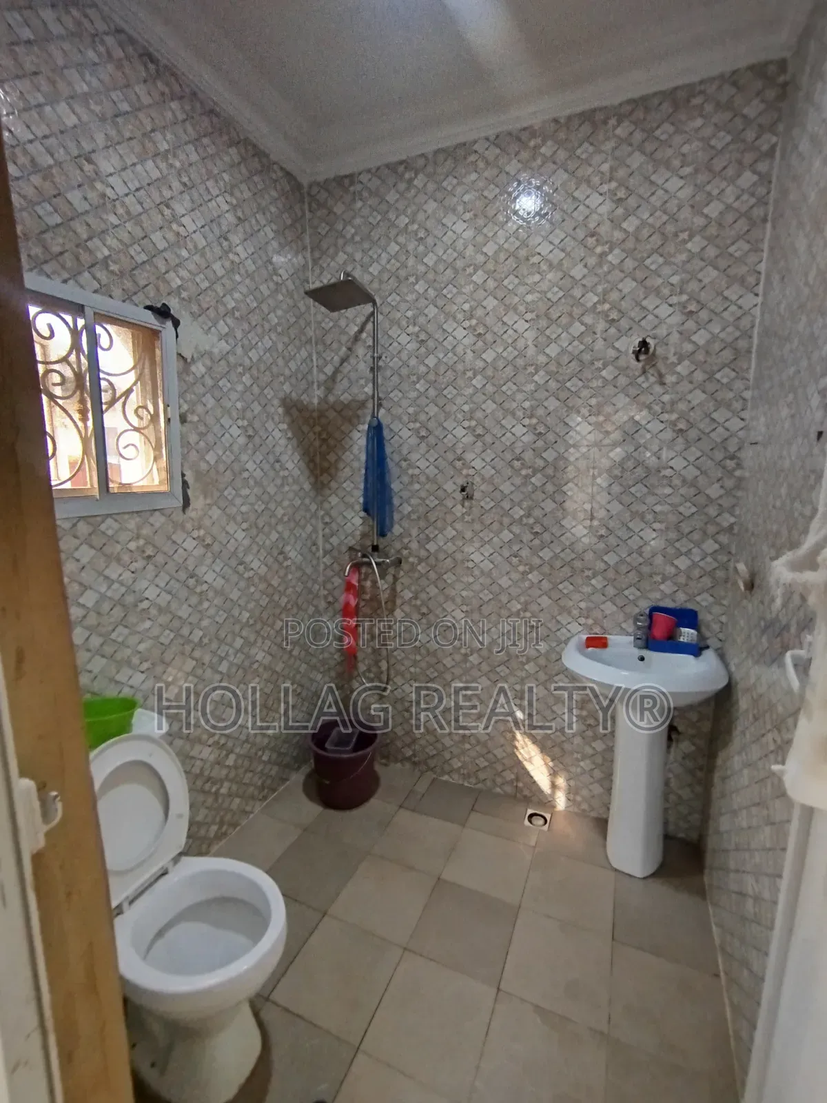 4bdrm Duplex in Ikota for sale in Ikota