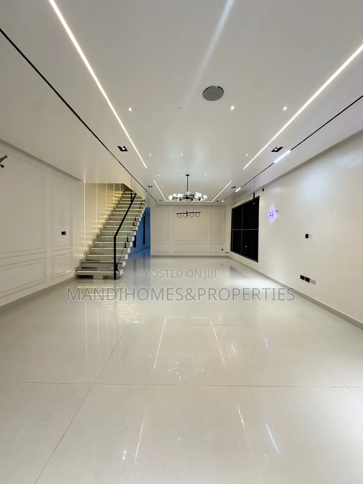 5bdrm Duplex in Royal Garden, Ajah for sale in Ajah