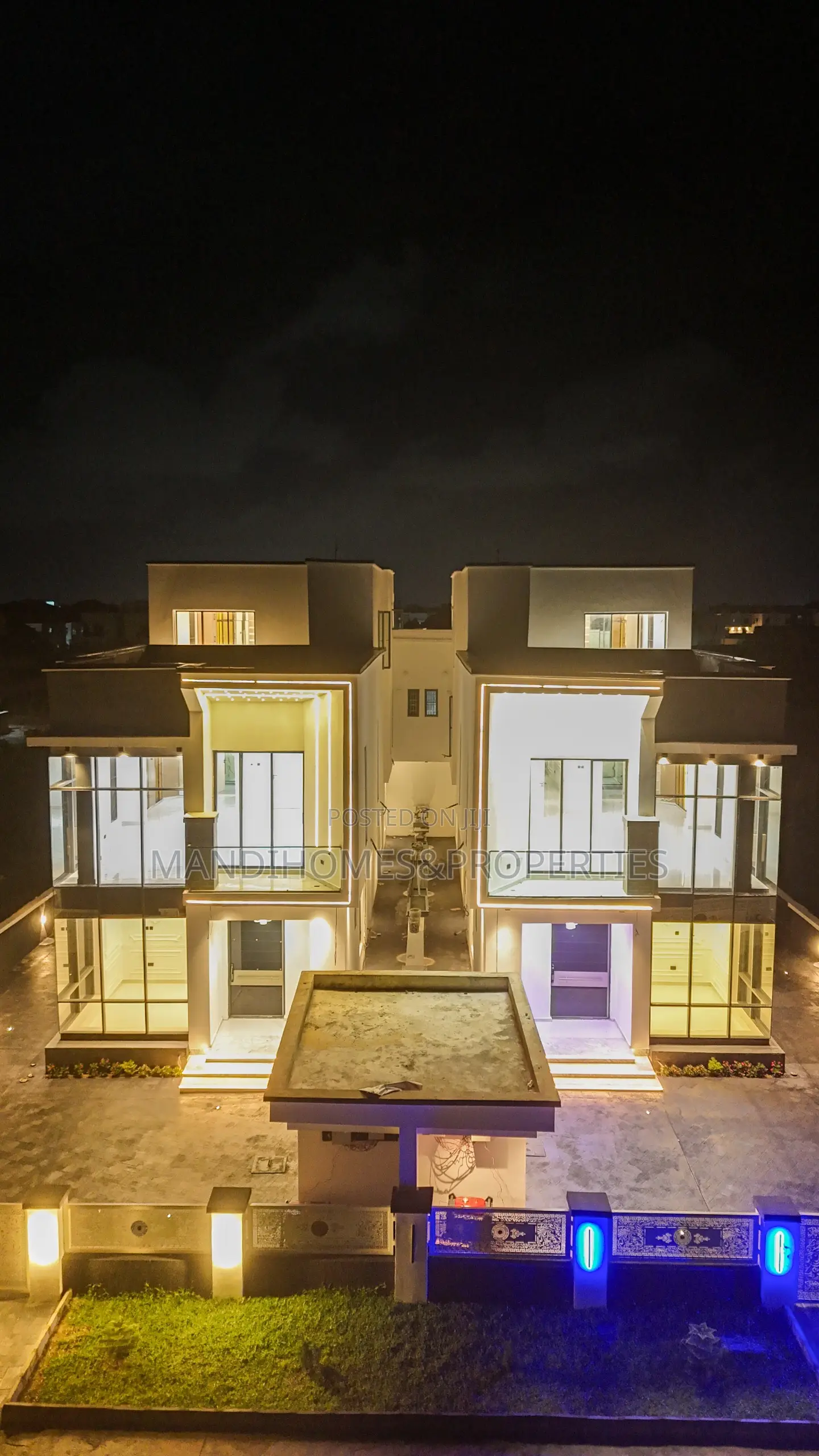 5bdrm Duplex in Royal Garden, Ajah for sale in Ajah