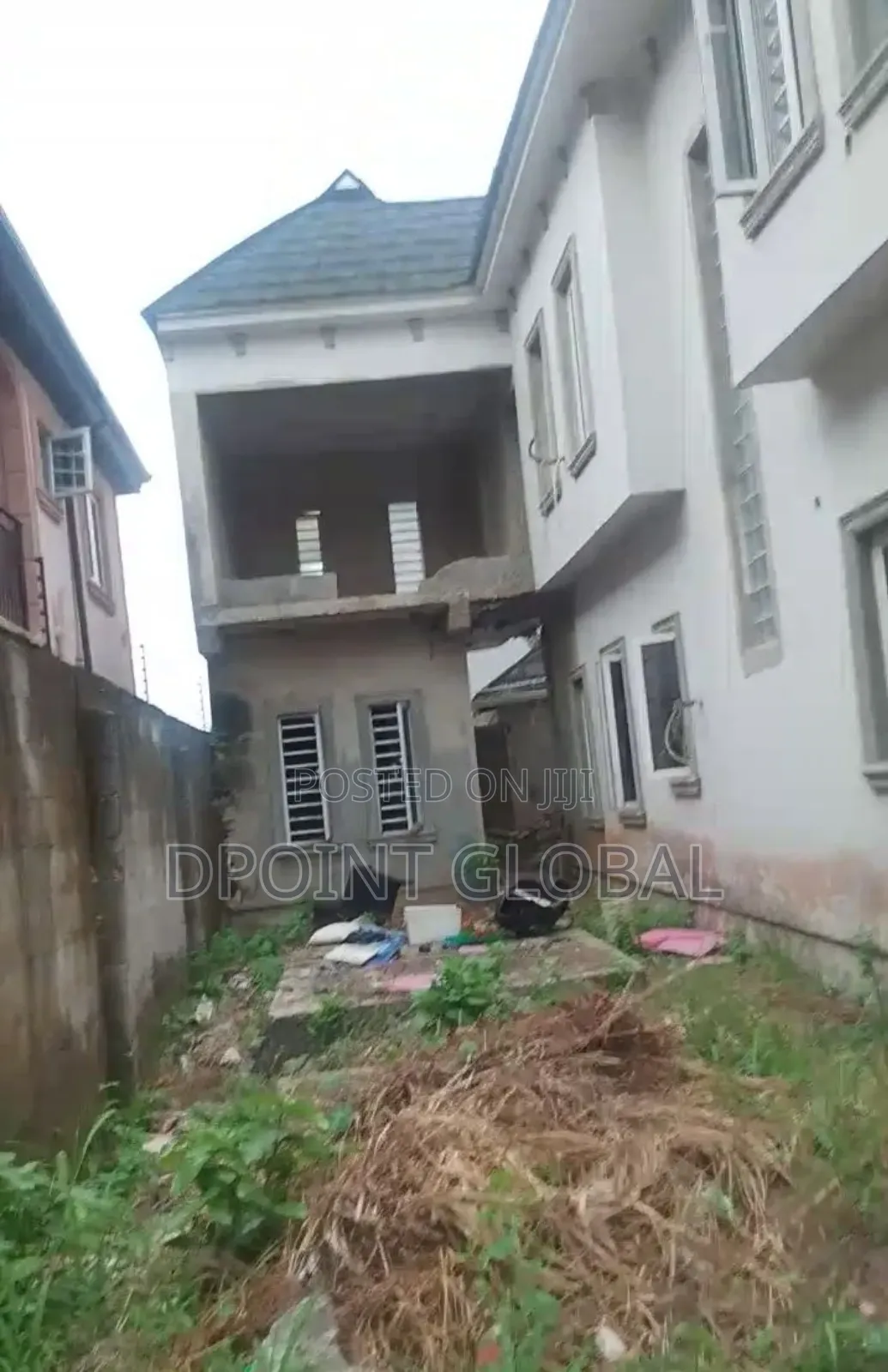 6bdrm Duplex in High Castle, Boys Town for sale in Boys Town