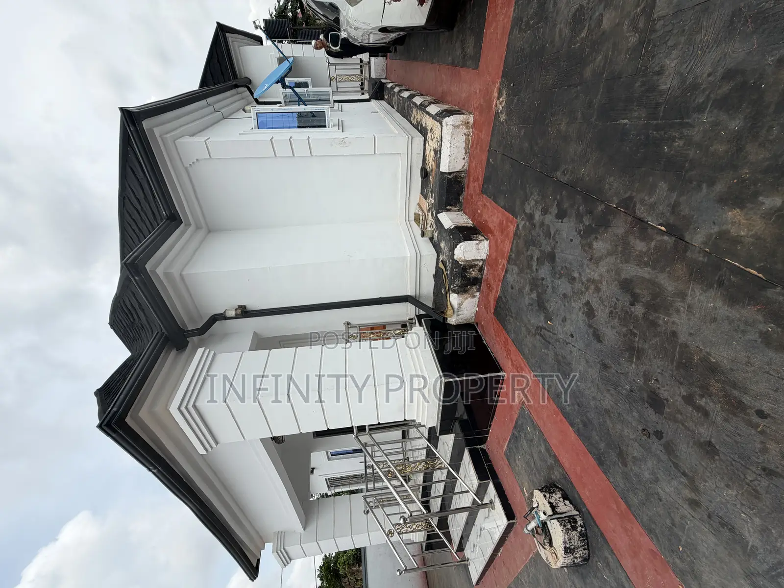 3bdrm Block of Flats in Obey, Benin City for sale in Benin City