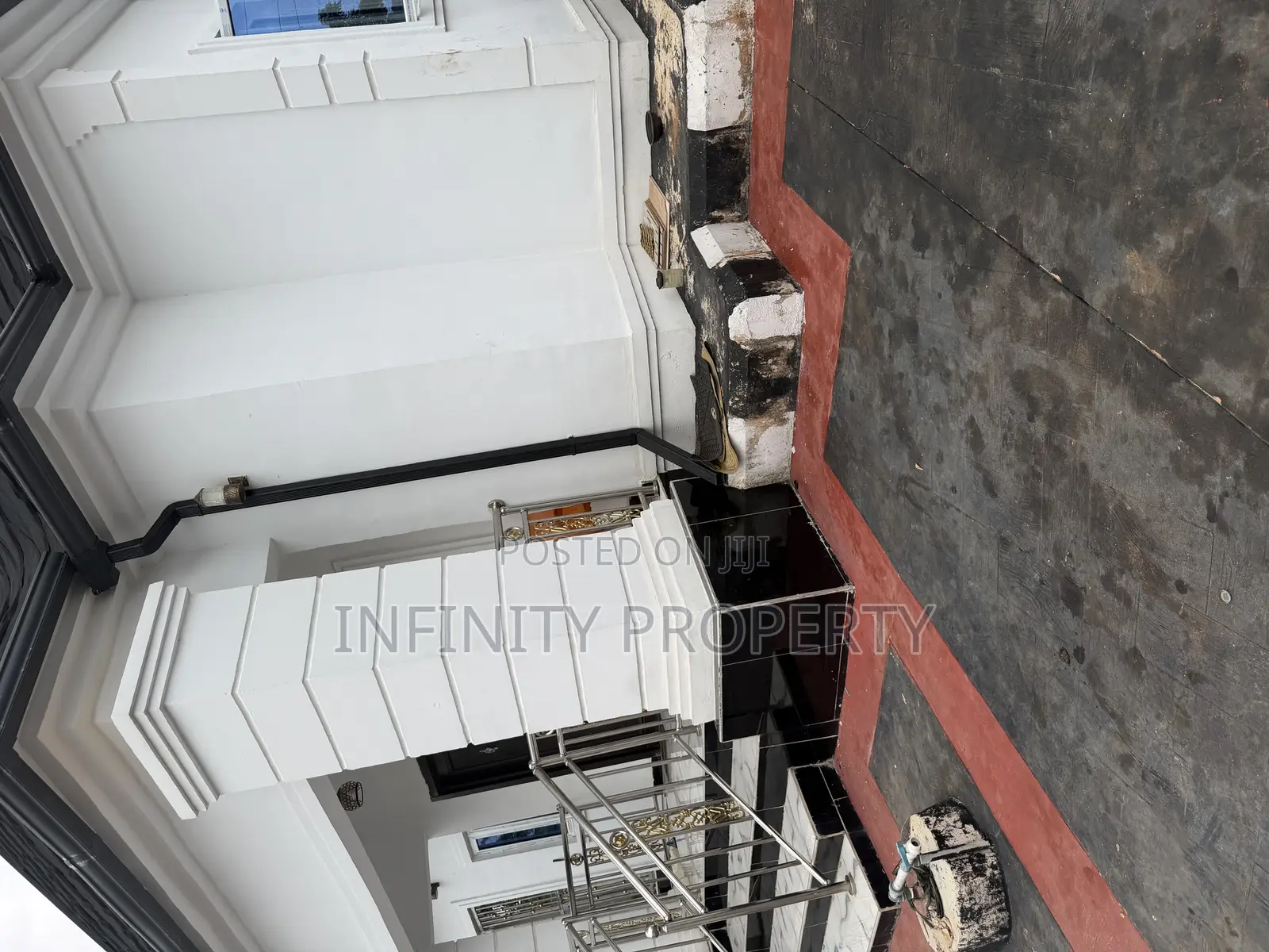 3bdrm Block of Flats in Obey, Benin City for sale in Benin City