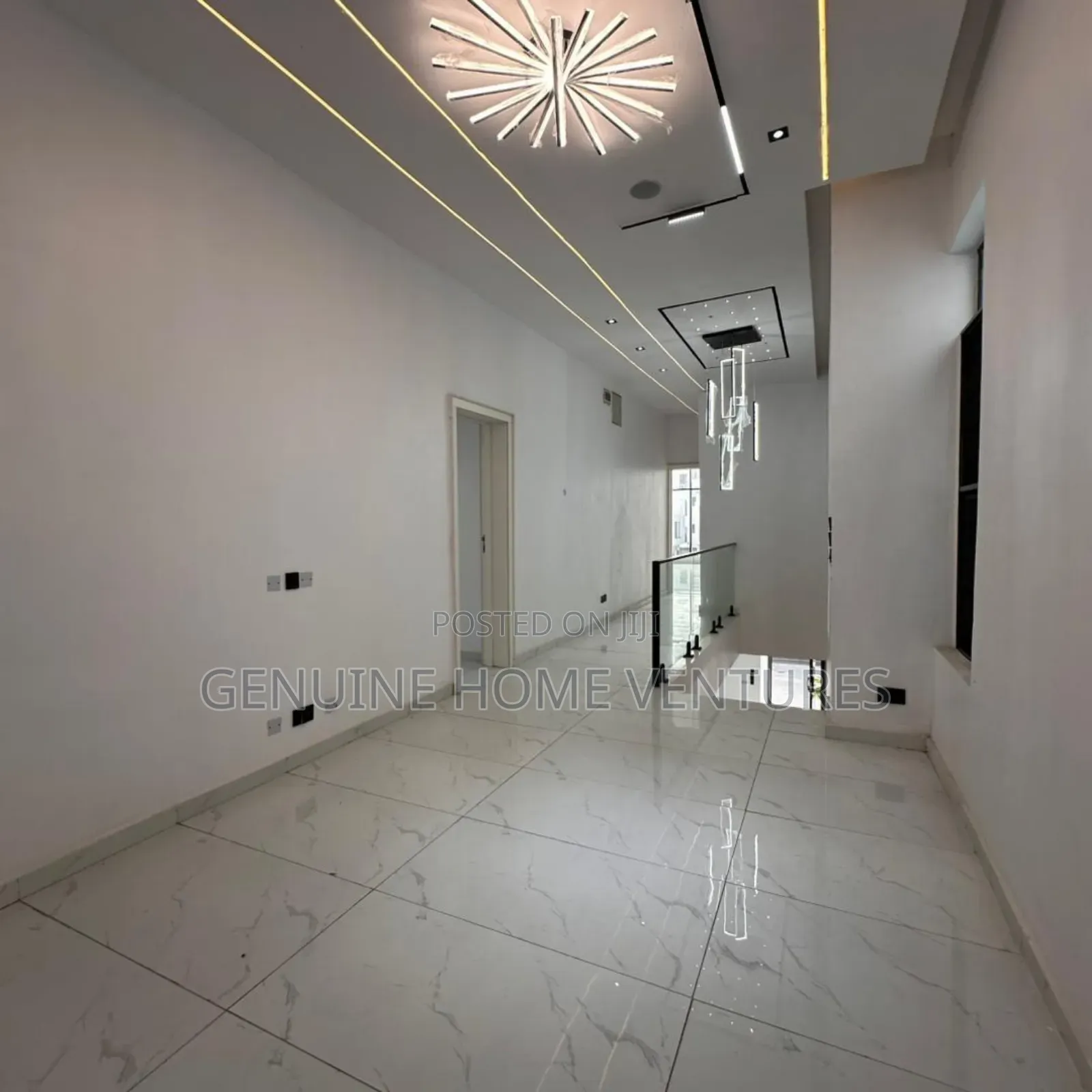 5bdrm Duplex in Orchid, Chevron for sale in Chevron