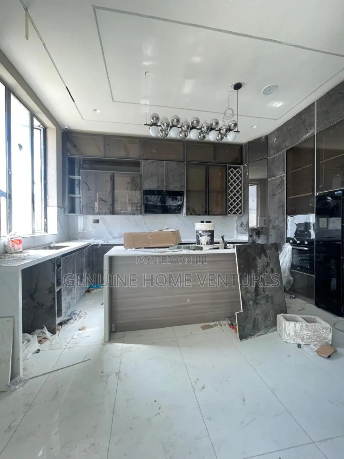 5bdrm Duplex in Orchid, Chevron for sale in Chevron