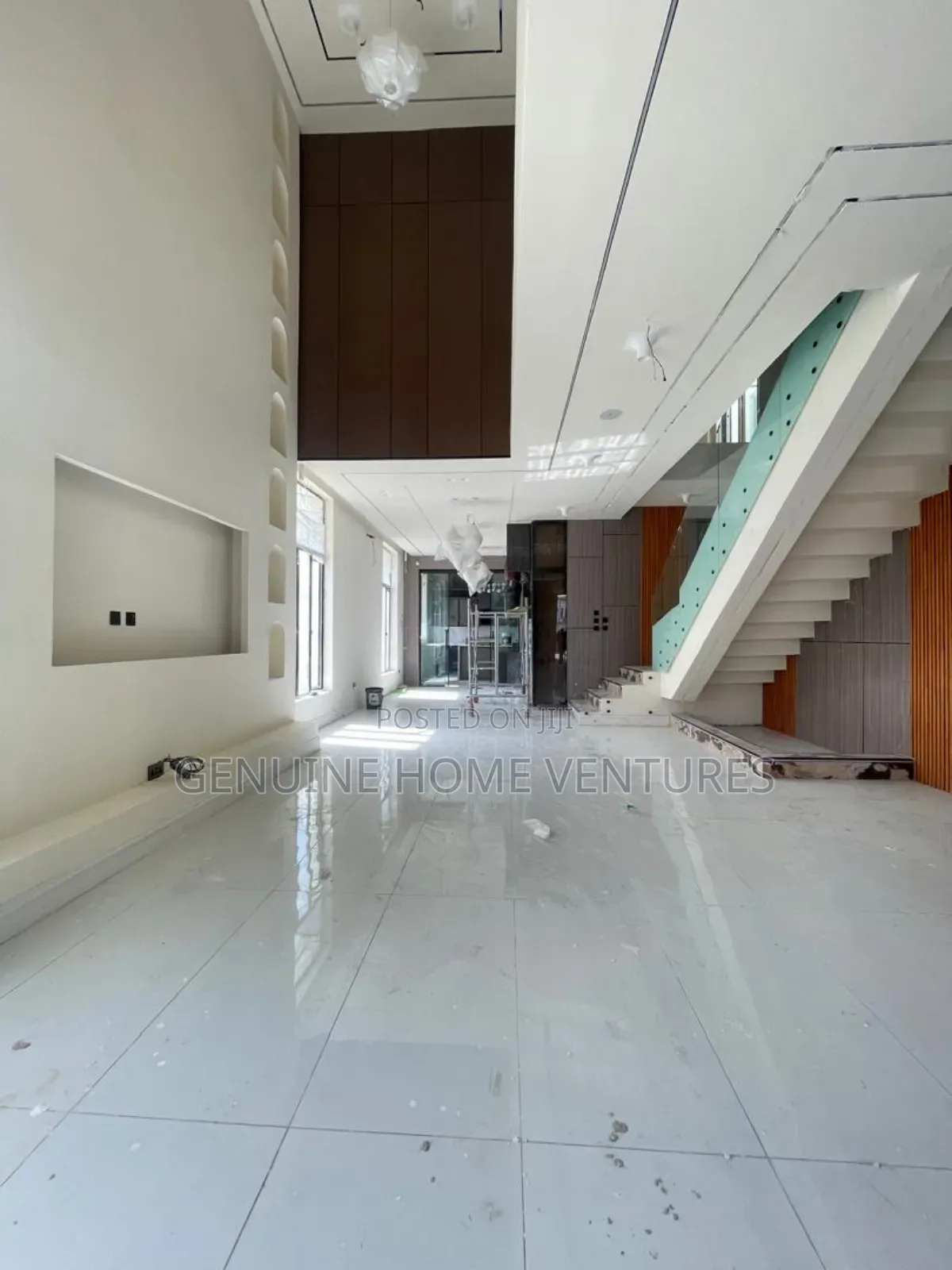 5bdrm Duplex in Orchid, Chevron for sale in Chevron