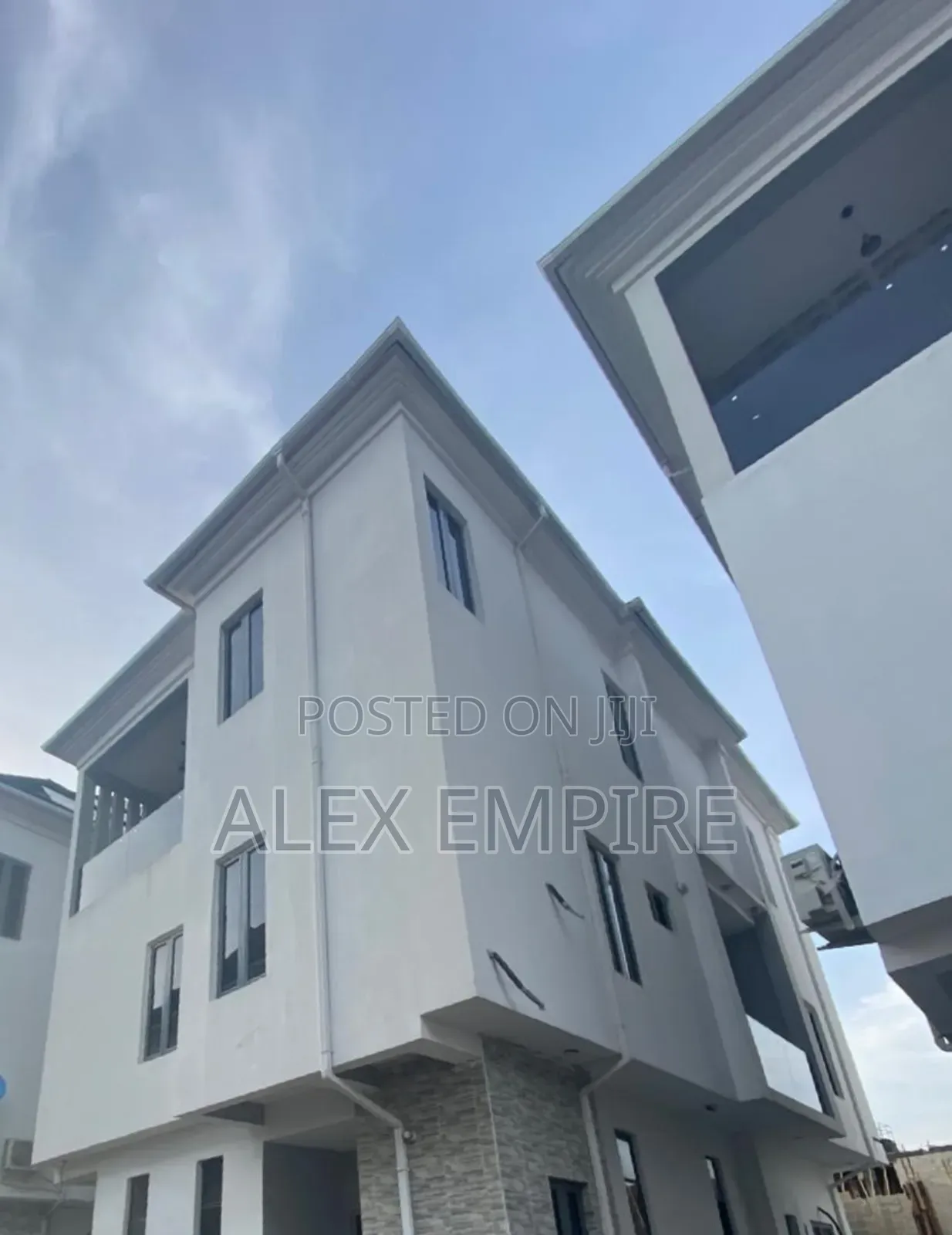 5bdrm Duplex in Ago Palace for sale in Ago Palace